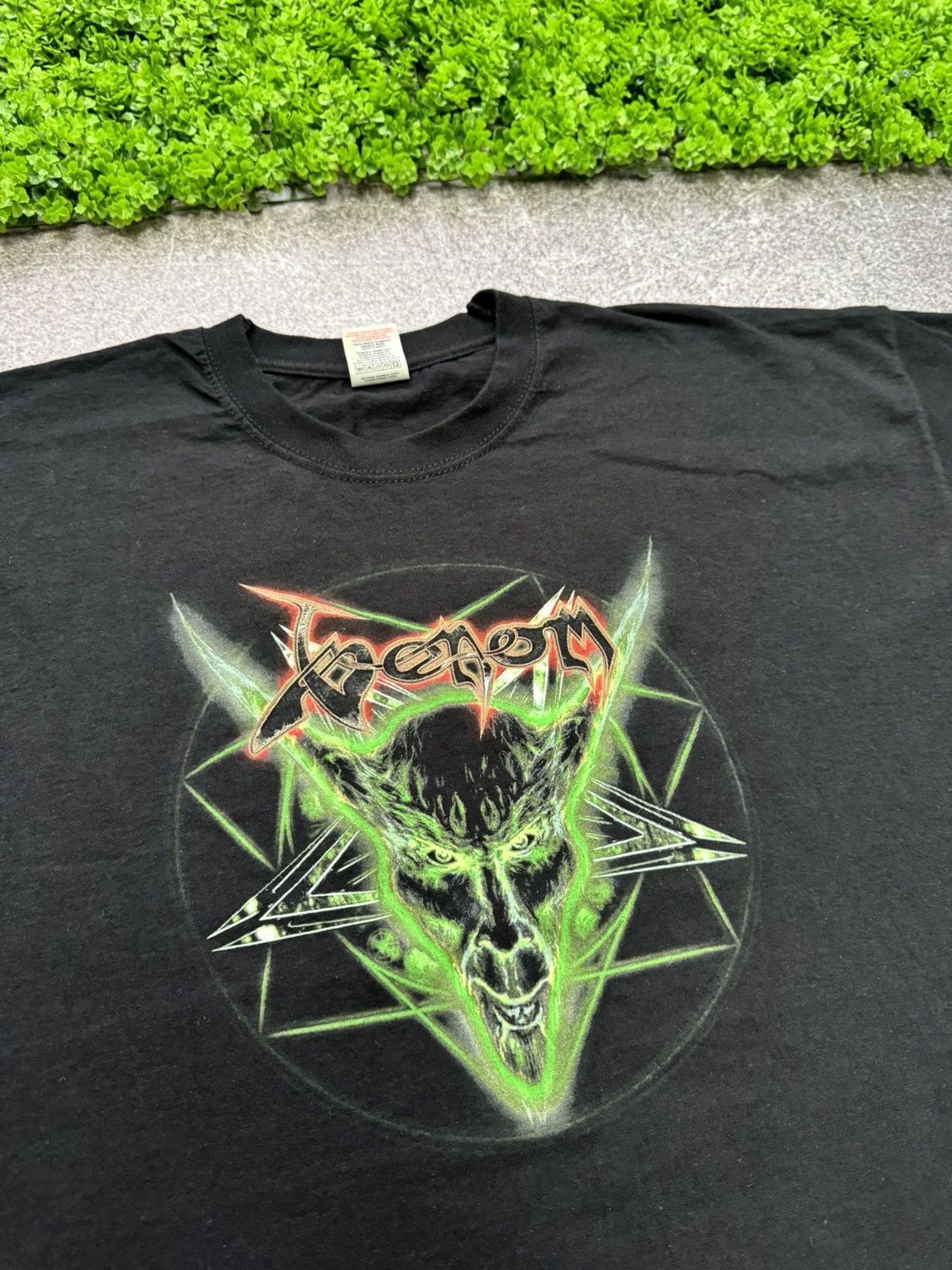 Band Tees Vintage Y2K Venom black metal t shirt Band Tee Size US XL / EU 56 / 4 - 7 Thumbnail