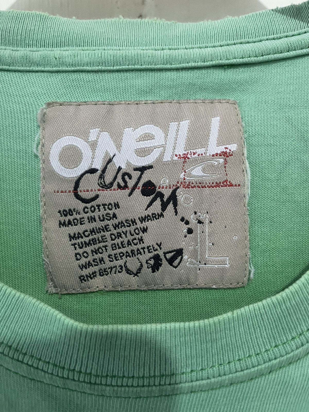 O'Neill 💥VINTAGE Y2K O'Neill Triball Graphic Tee Size US L / EU 52-54 / 3 - 2 Thumbnail