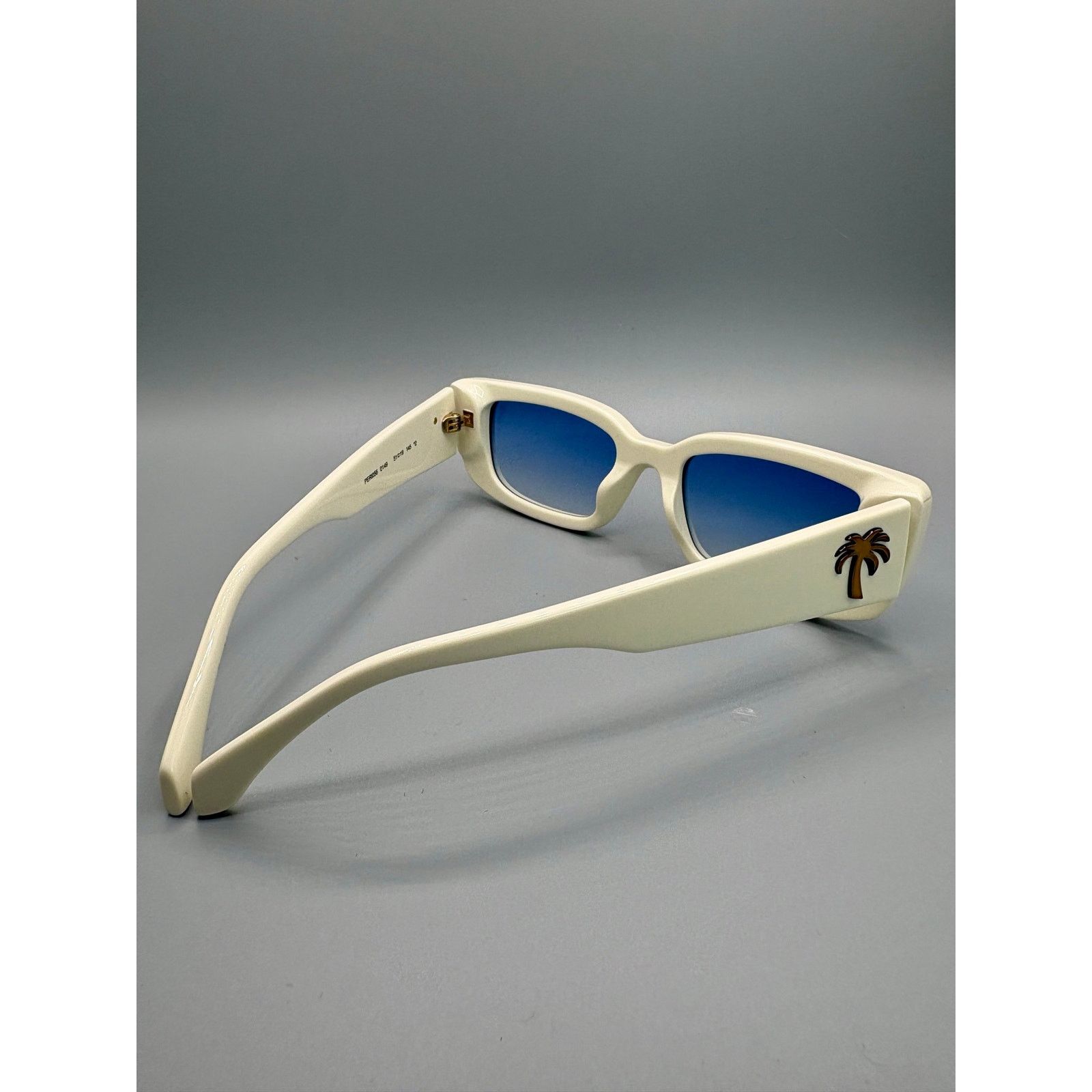 Palm Angels NIB Palm Angels Sunglasses - White Frame, Gradient Blue Lens Size ONE SIZE - 4 Thumbnail