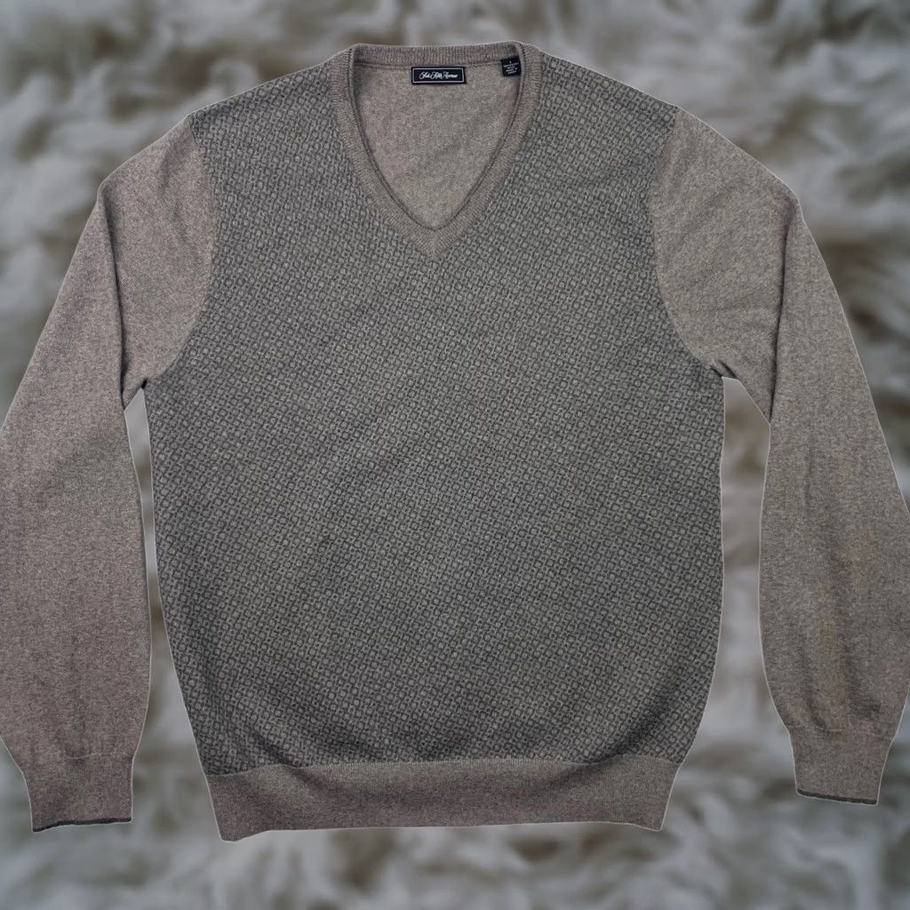 Saks Fifth Avenue Saks Fifth Avenue Men’s 100% Wool V-Neck Sweater Beige/Gray Diamond Large Size US L / EU 52-54 / 3 - 1 Thumbnail