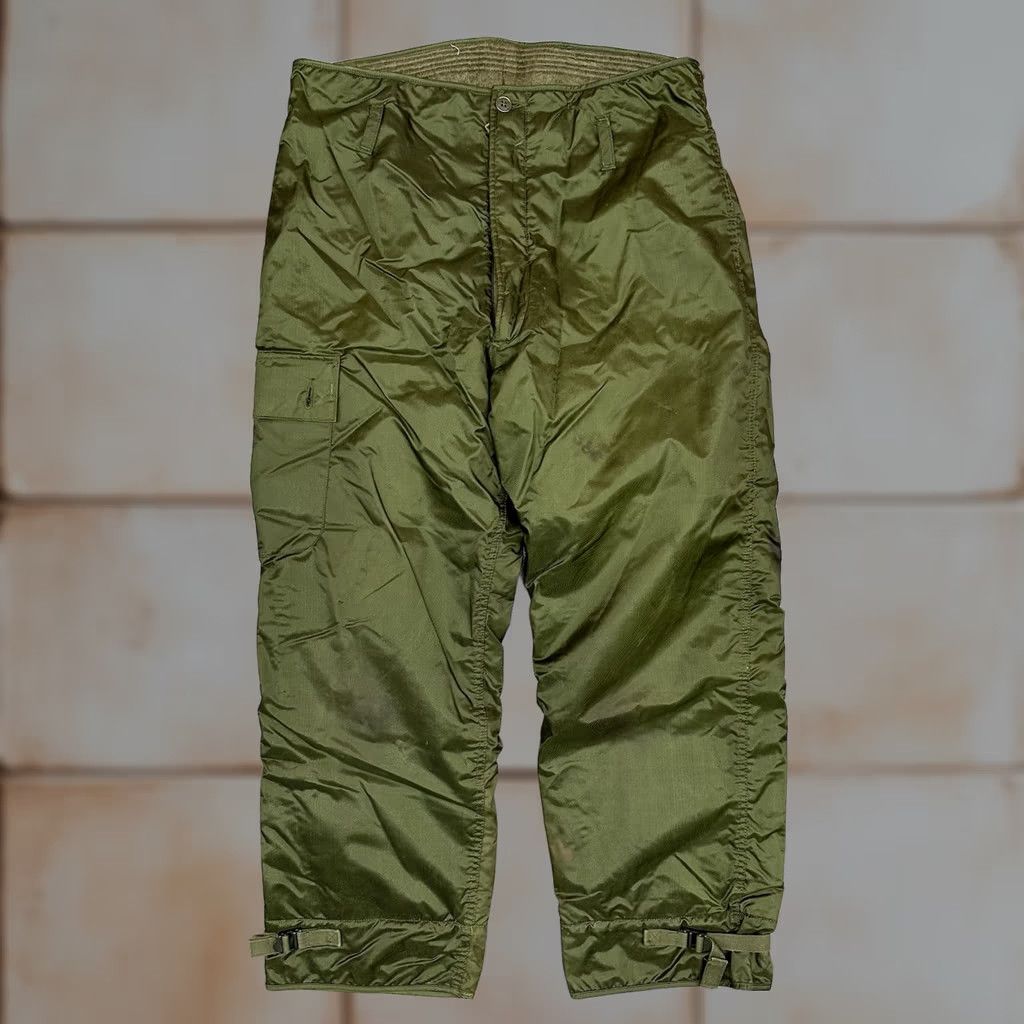 Vintage VINTAGE Brill Bros Army Winter Outdoor Cargo Pants Green Nylon 29in Inseam L Regular Men’s Rustic Workwear Insulated Pockets Front Zip Button Size US 33 - 1 Thumbnail