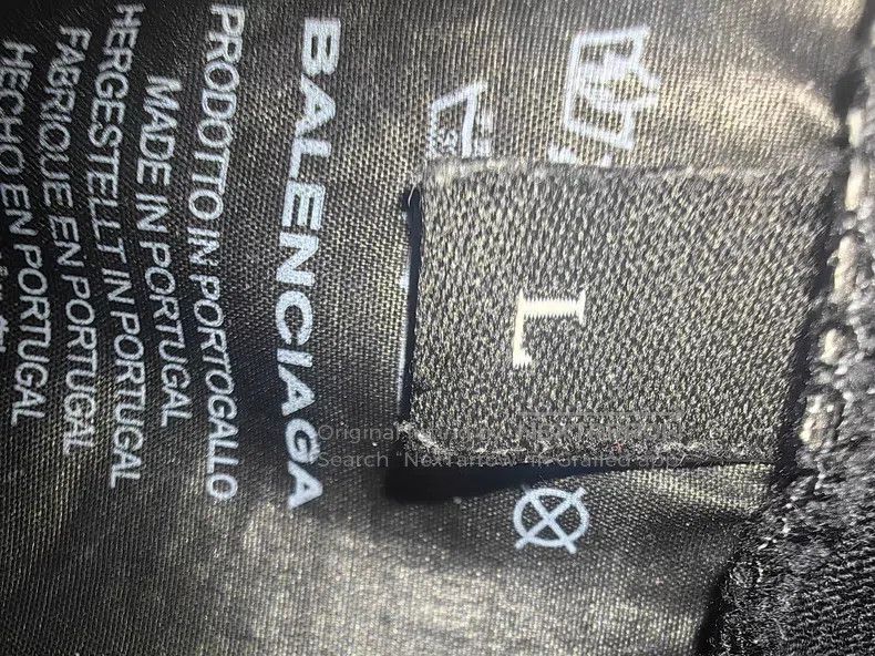 Balenciaga Balenciaga Black Portrait Short-sleeve T-Shirt, Size L Size US L / EU 52-54 / 3 - 5 Thumbnail
