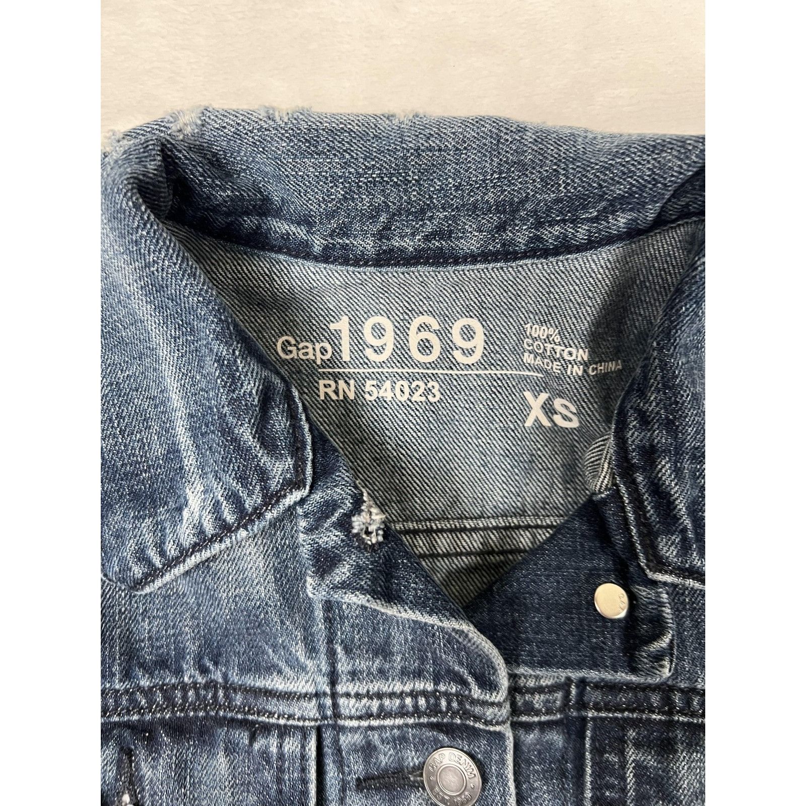 Gap Gap 1969 Jean Jacket Womens XS Blue Denim Trucker Button Fro Size XS / US 0-2 / IT 36-38 - 2 Thumbnail