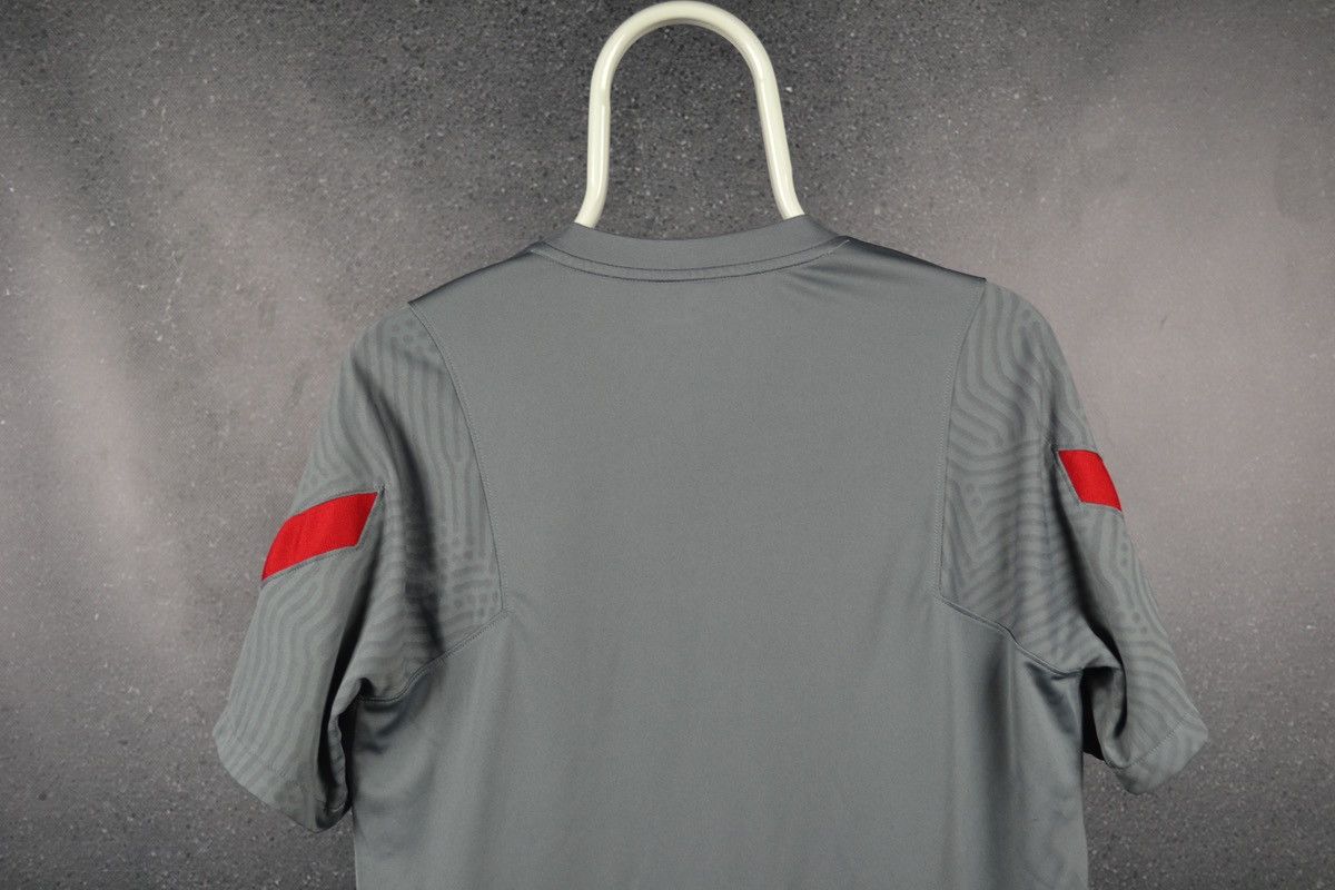 Nike Liverpool Training Football Shirt Nike Soccer Jersey Size M Size US M / EU 48-50 / 2 - 8 Thumbnail
