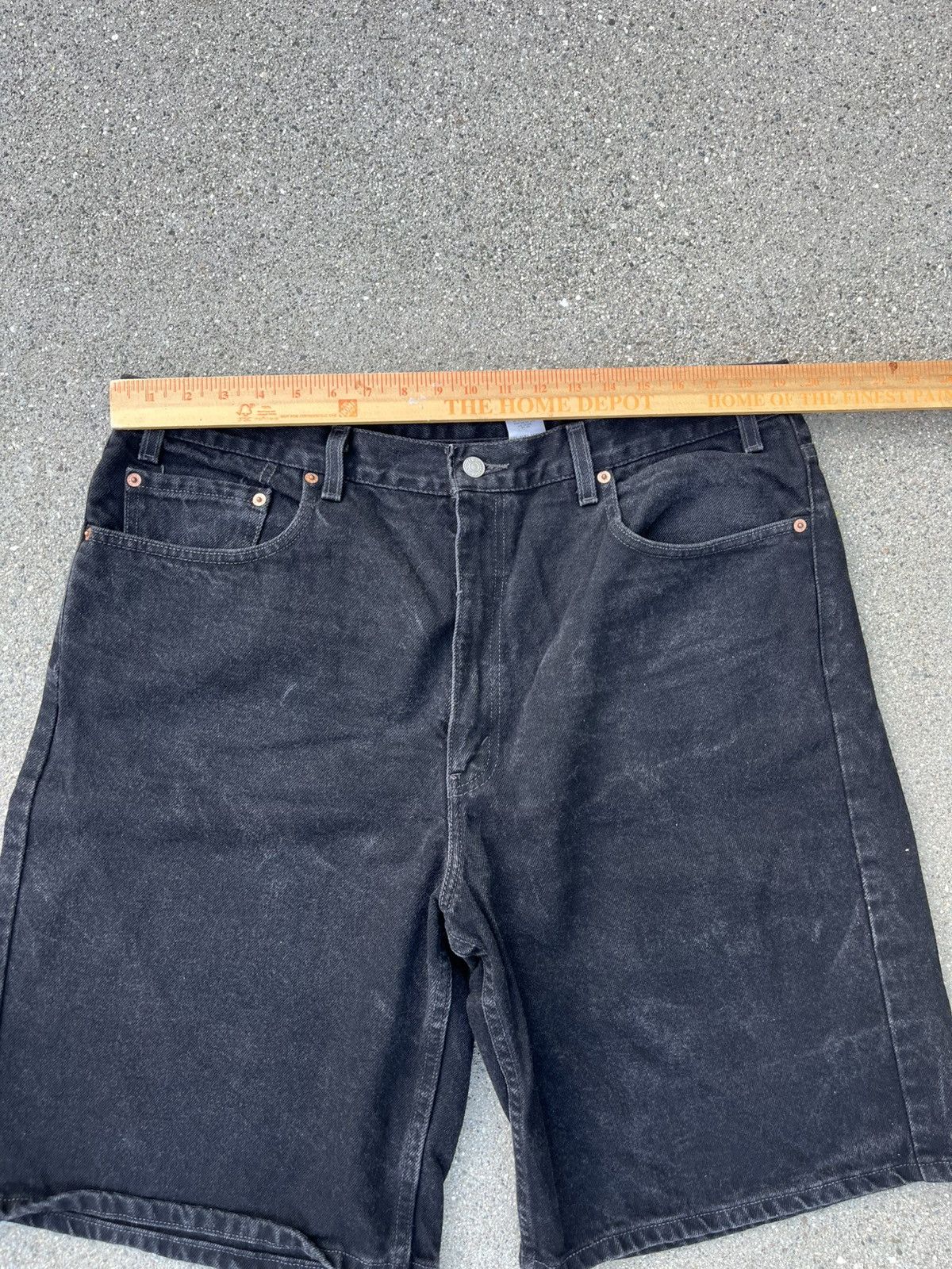 Levi's × Vintage Vintage Levi’s 550 Relaxed Fit Black Jean Shorts Denim Jorts Size US 38 / EU 54 - 3 Thumbnail