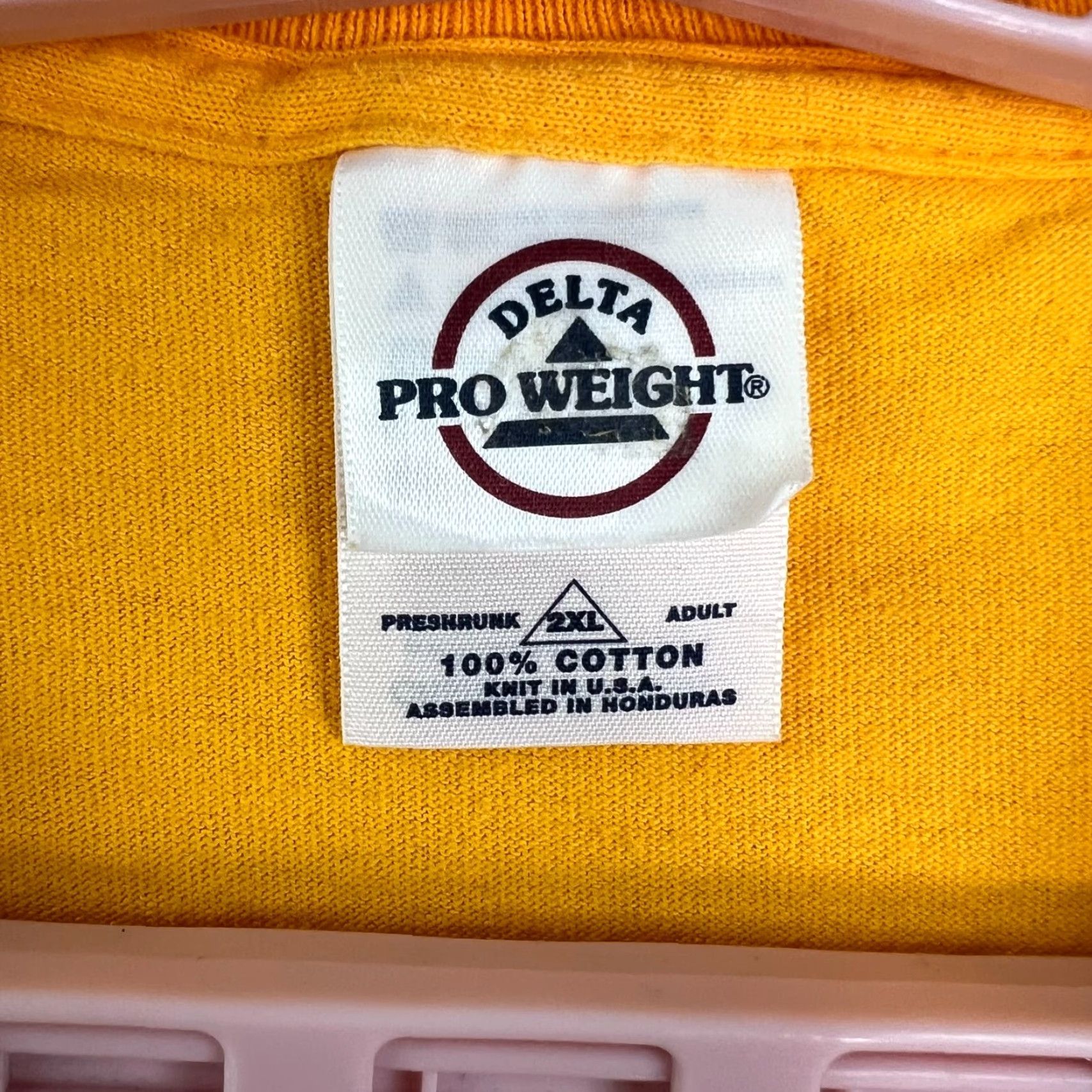 Delta VINTAGE Delta T-Shirt Mens XXL Yellow Banana Daiquiris Logo Graphic 100% Cotton Cocktail Theme Men Style Size US XXL / EU 58 / 5 - 4 Thumbnail