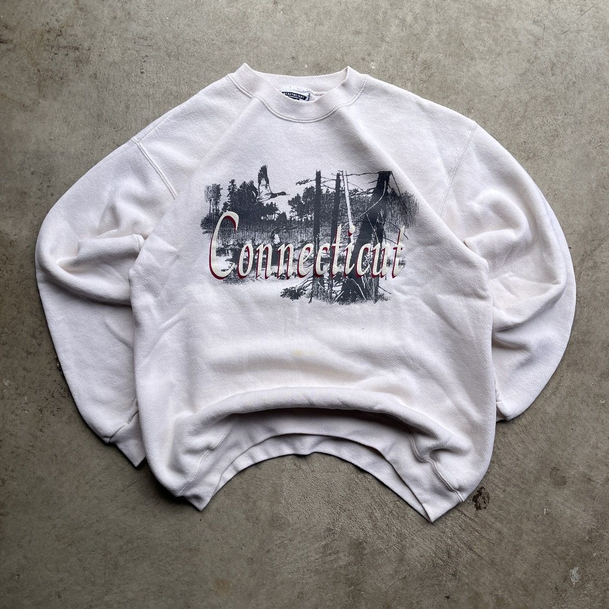Lee × Vintage Vintage 90’s Made In USA Connecticut Beige Sweatshirt Size US L / EU 52-54 / 3 - 1 Thumbnail
