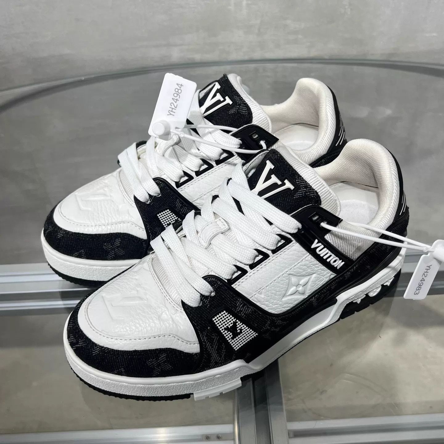 Louis Vuitton LV Trainer Black White Denim UK1.5 35.5 Size US 5 / IT 35 - 2 Thumbnail