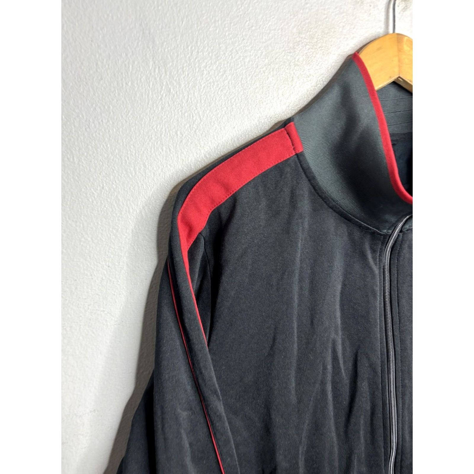 Nike Nike Sportswear Track Jacket Shirt Men XL Gray Red Full Zip Pockets Running Gym Training Vintage? Size US XL / EU 56 / 4 - 2 Thumbnail