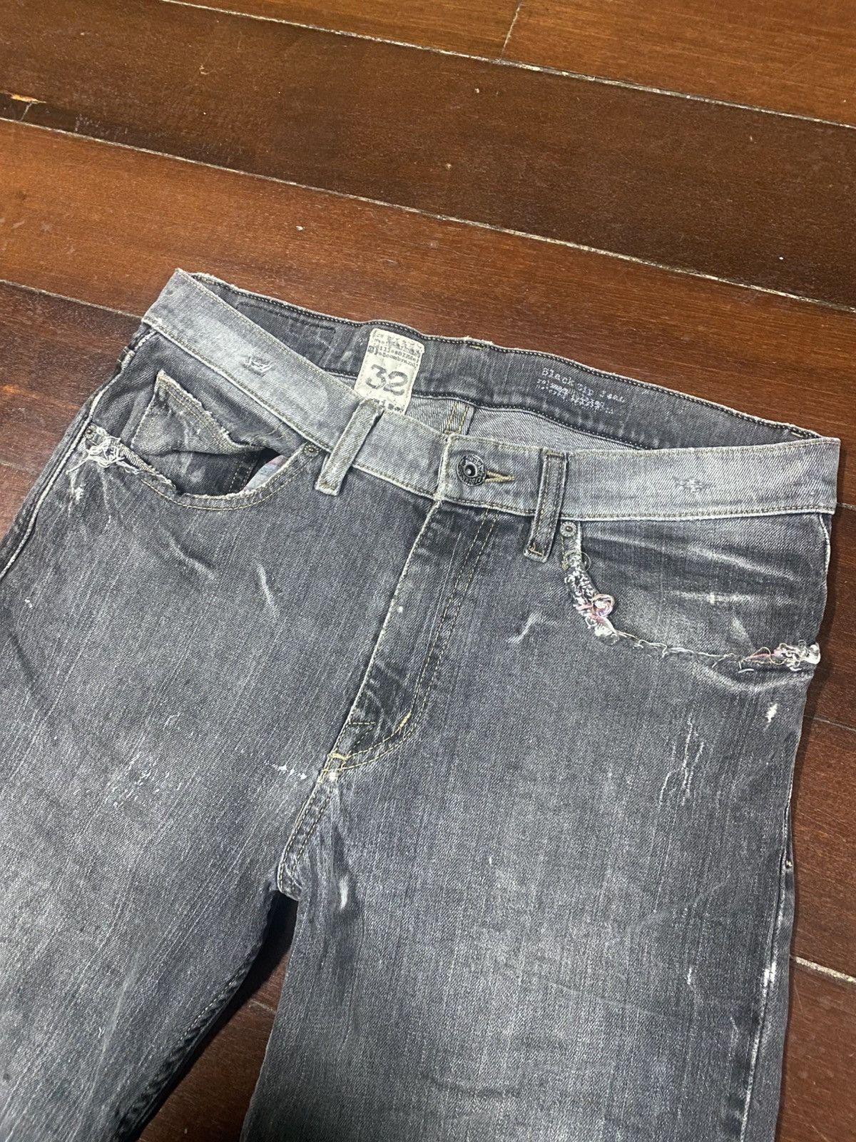 Volcom Vintage Volcom Stone Boardwear Denim Jeans distressed ripped Size US 35 - 7 Thumbnail