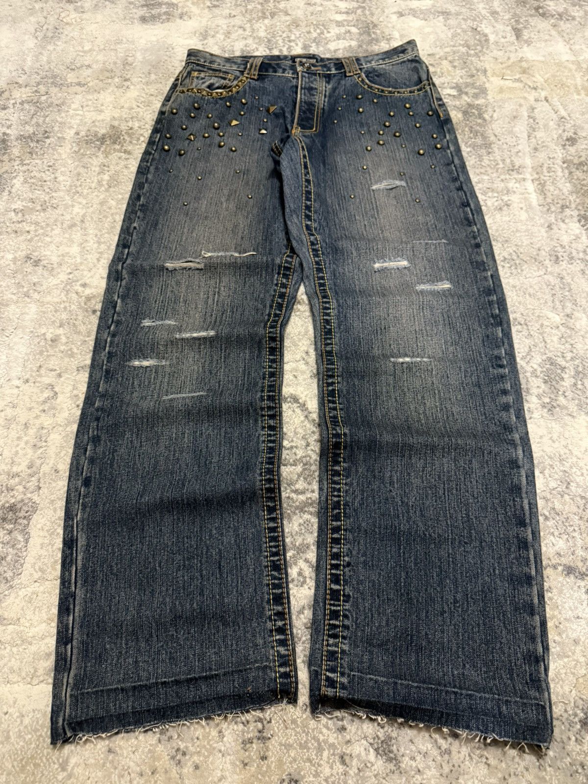 Japanese Brand Amore puro Artisanal Studded Distressed Baggy Jeans Size US 32 / EU 48 - 1 Thumbnail