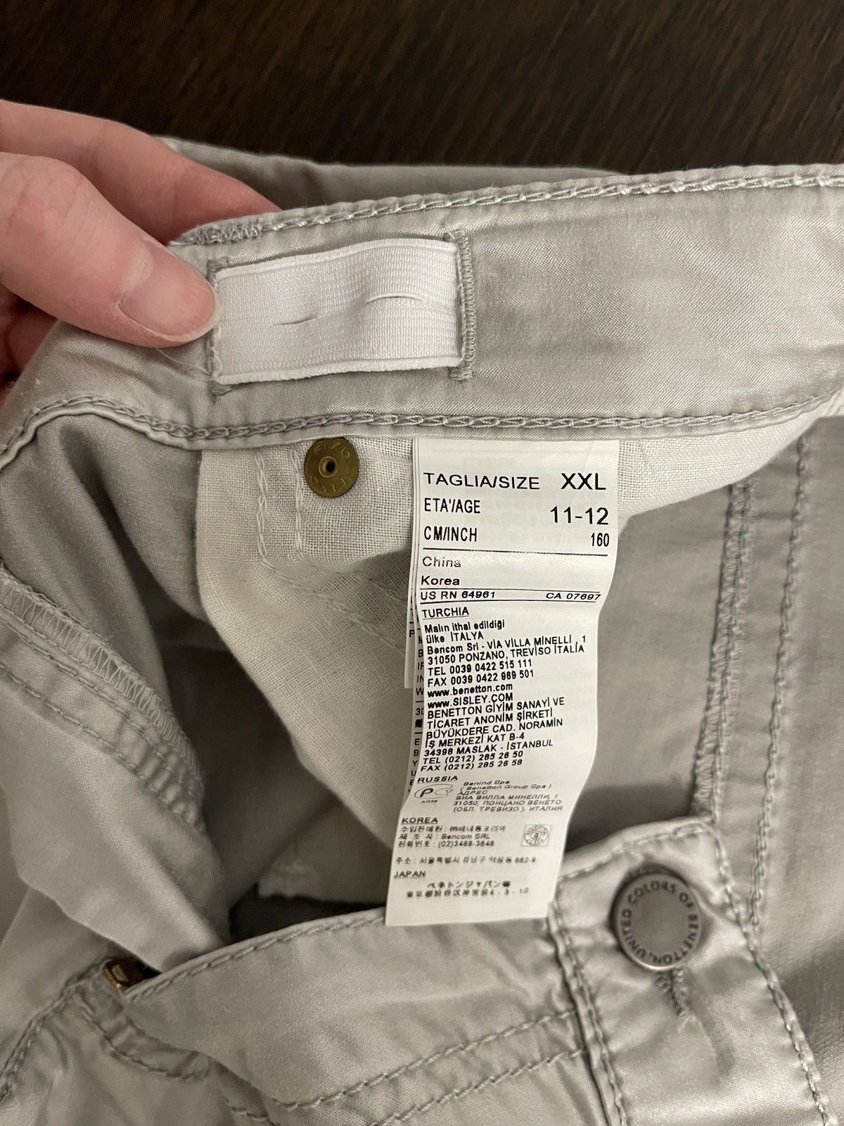 Benetton Sisley girl’s gray satin shorts Size 27" / US 4 / IT 40 - 5 Thumbnail