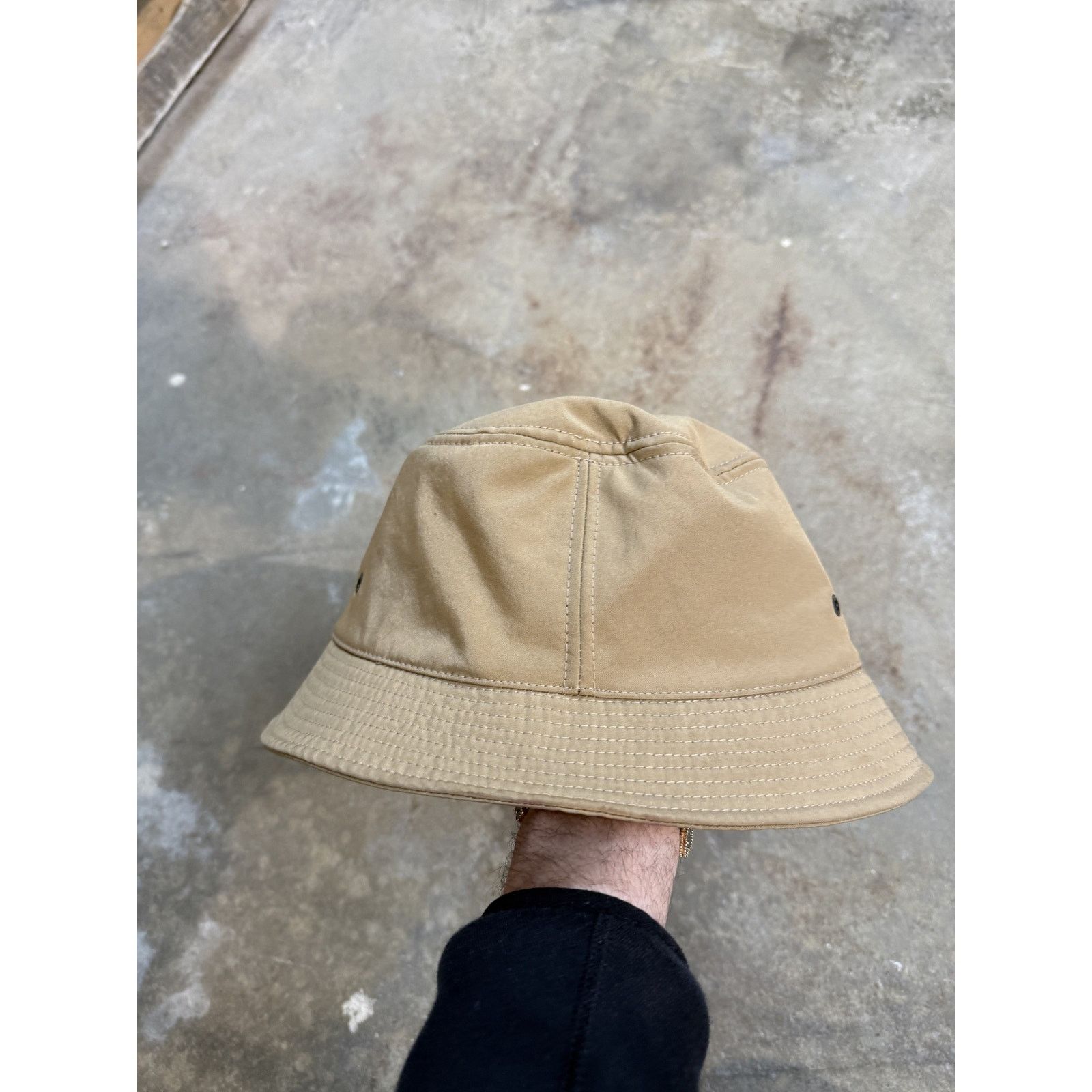 Moncler Moncler Bucket Hat Tan Used Large Size ONE SIZE - 2 Thumbnail