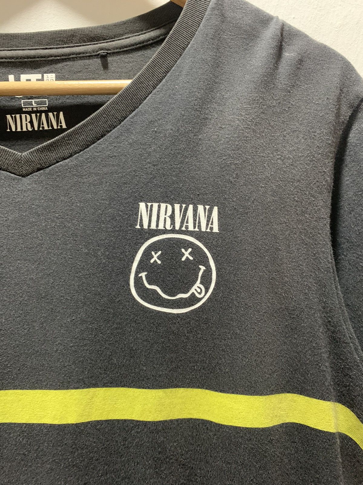 Band Tees NIRVANA X UNIQLO limited edition production Size US L / EU 52-54 / 3 - 2 Thumbnail