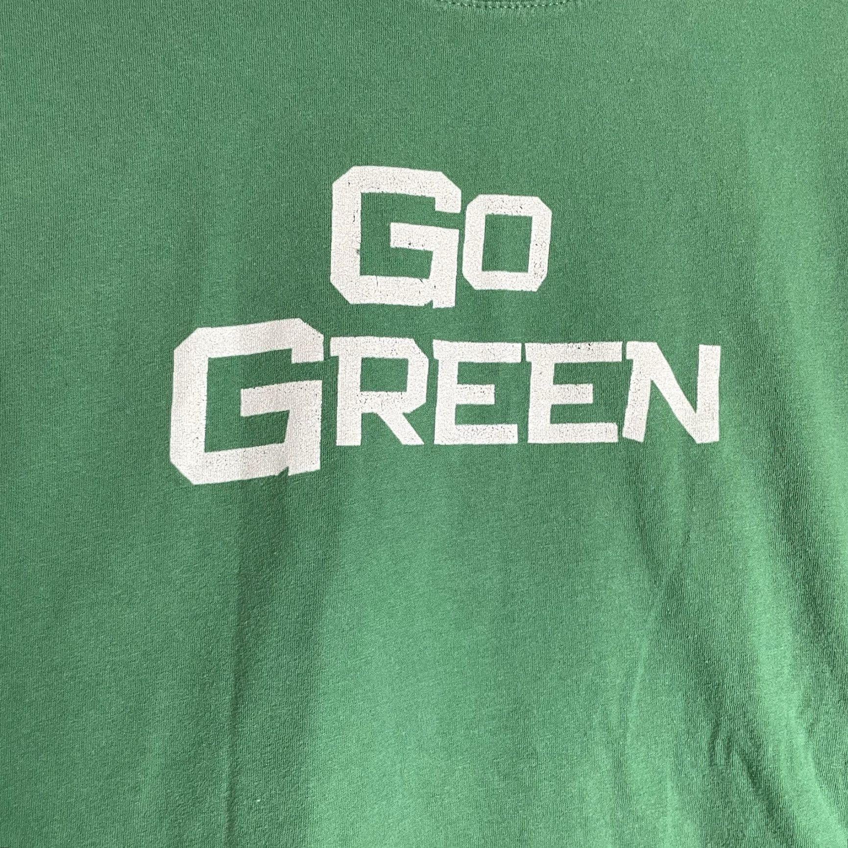 Gildan Go Green T-Shirt Large Vintage Gildan Unisex Adults Cotton Jersey Short Sleeve Crew Neck Spirit Logo Eagles Team Irish Bird City Classic Green Size US L / EU 52-54 / 3 - 2 Thumbnail