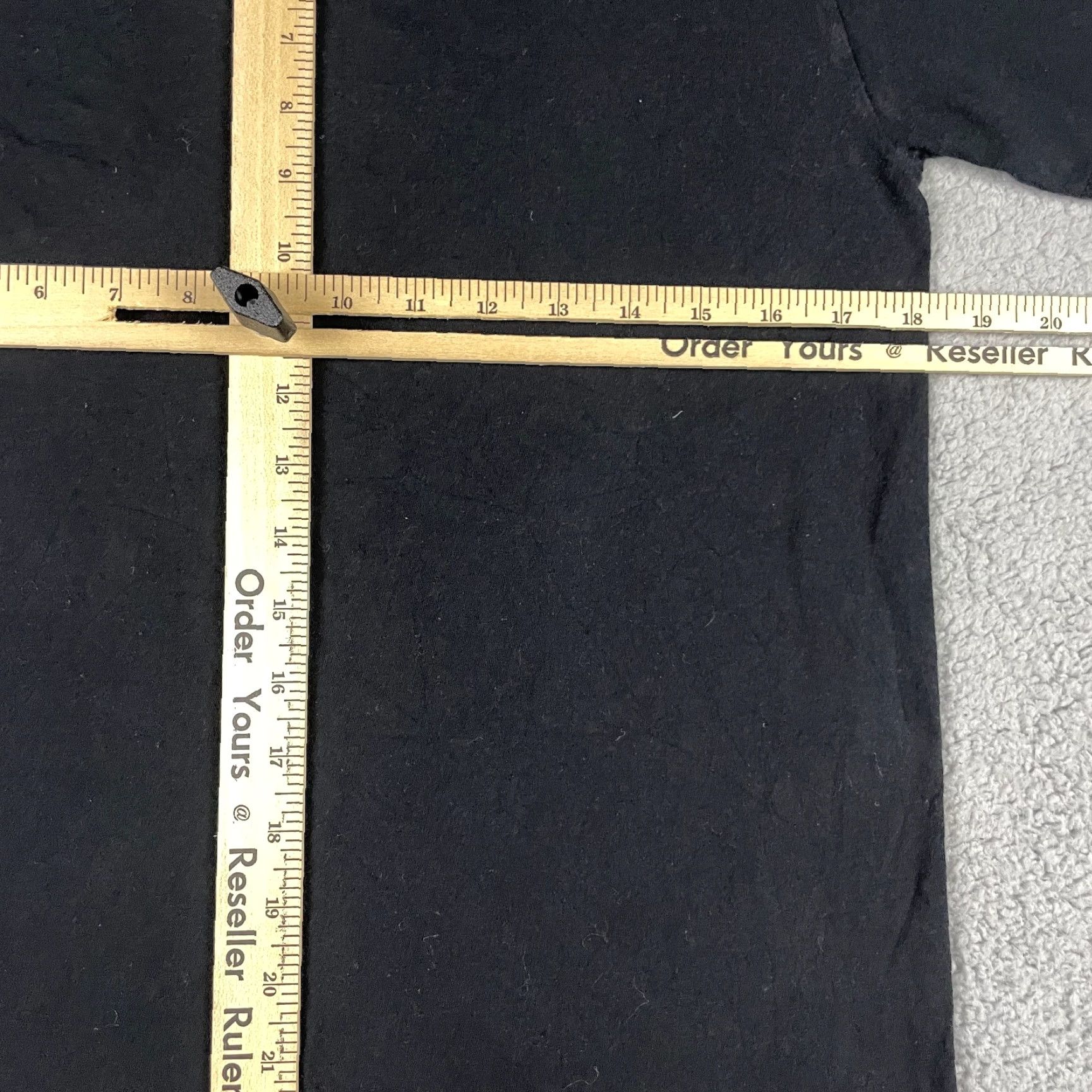 Vintage Hogwarts Potter Harry Potter Tshirt Adult Large Gray Crew Neck Shirt Mens Football Logo Alumni Team Crest Confert Hogwarts Alumni Shirt Gray Size US L / EU 52-54 / 3 - 7 Thumbnail