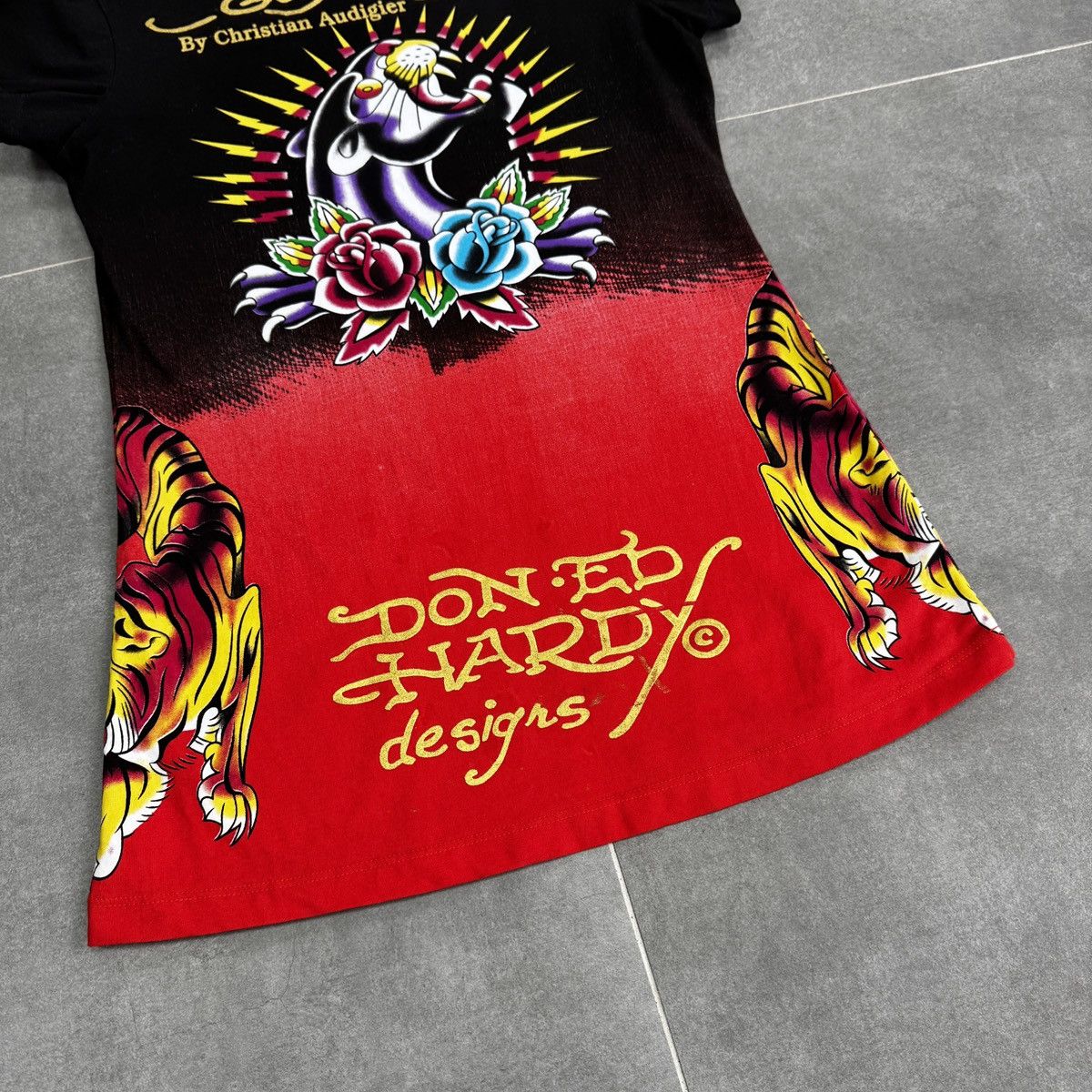 Ed Hardy Ed Hardy By Christian Audigier Tattoo Skulls Roses T-Shirt Size L / US 10 / IT 46 - 14 Thumbnail