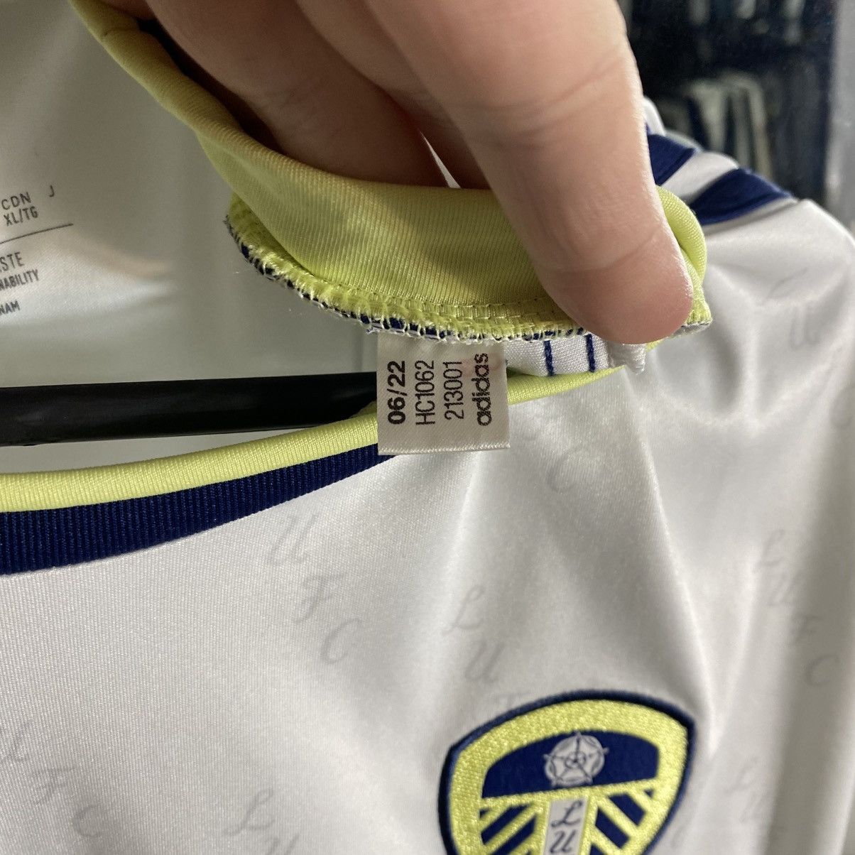Adidas Adidas soccer jersey Leeds United Size XL Size US XL / EU 56 / 4 - 8 Thumbnail