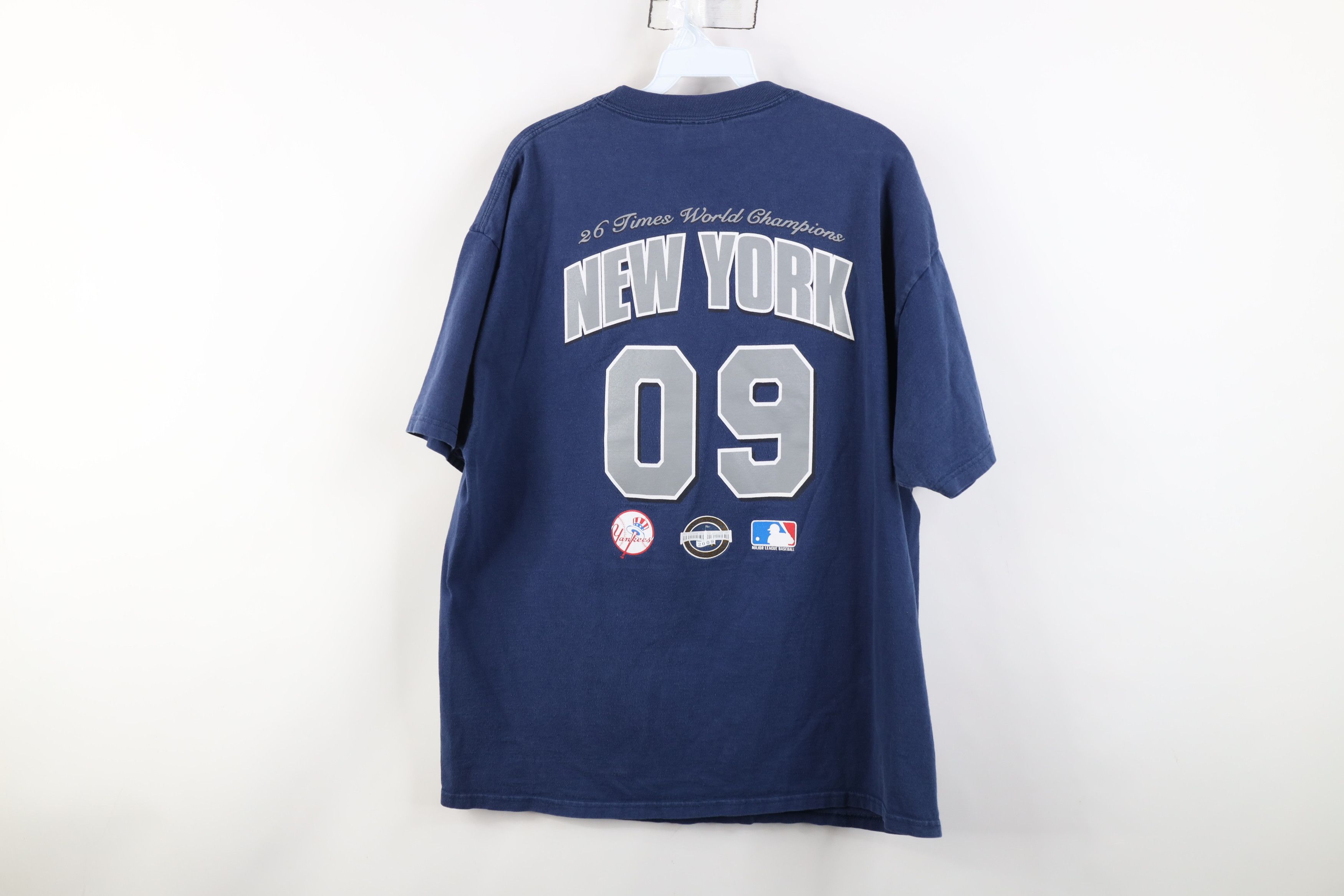 Vintage Vintage Y2K Season New York Yankees Baseball Stadium T-Shirt Size US XL / EU 56 / 4 - 14 Thumbnail