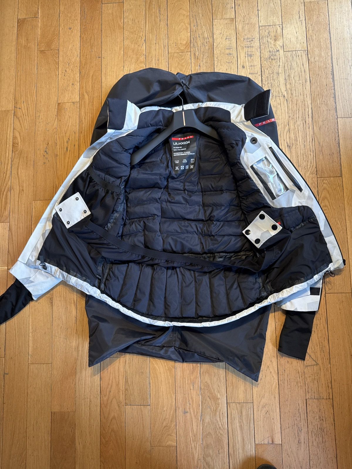 Prada Printed technical fabric ski windbreaker Size US L / EU 52-54 / 3 - 17 Thumbnail