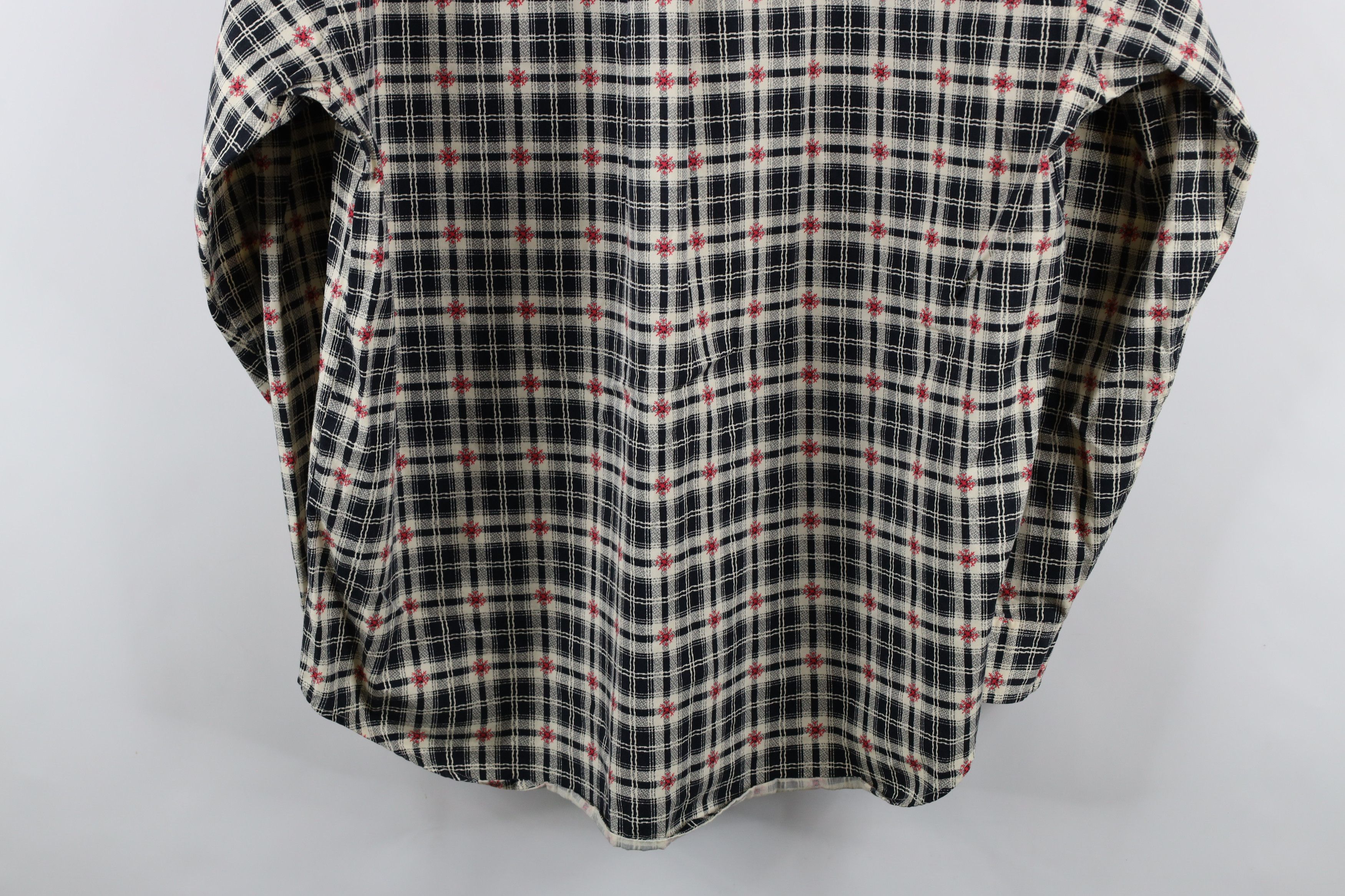 Tommy Hilfiger × Vintage Vintage 90s Tommy Hilfiger Snowflake Button Down Shirt Plaid Size US L / EU 52-54 / 3 - 11 Thumbnail