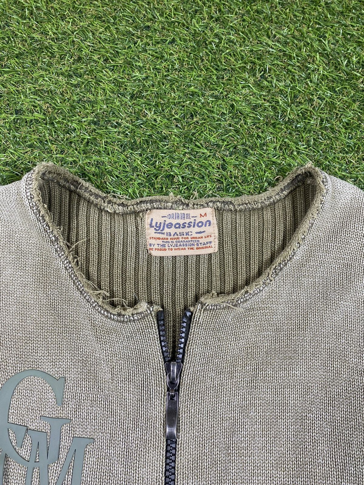 Vintage Vintage 90s Japanese zip up vest streetwear style size M Size US M / EU 48-50 / 2 - 6 Thumbnail