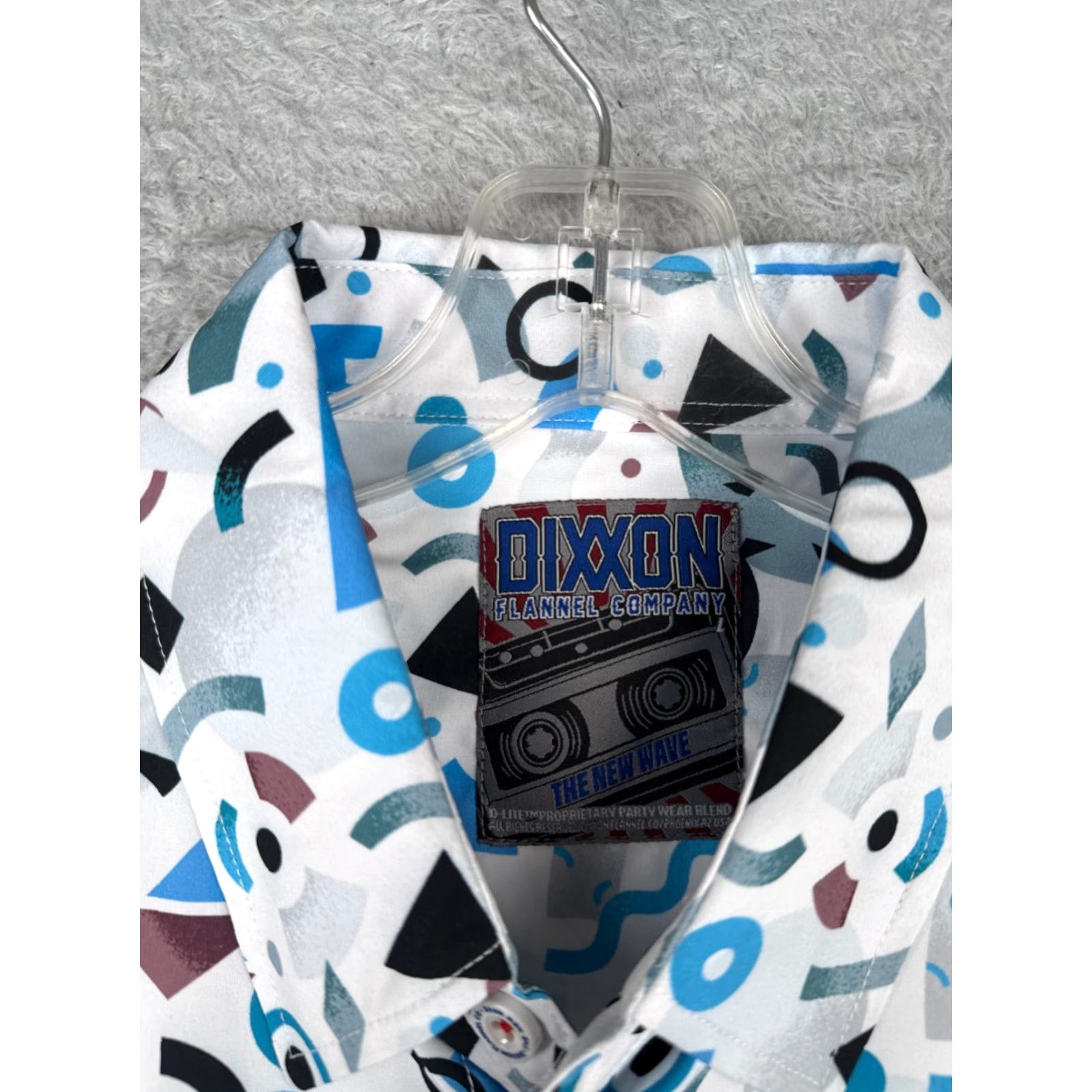 Vintage Dixxon Shirt Men Large White Blue Party Shirt The New Wave Retro 90s Look Poly Shirt Button-Up Floral Hawaiian Size US L / EU 52-54 / 3 - 7 Thumbnail