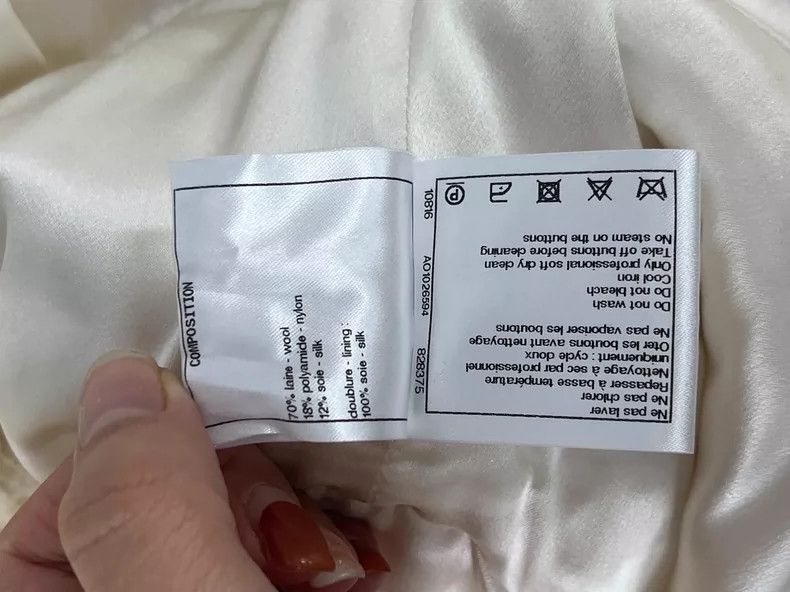 Chanel Chanel Space Series White Pearl Button Coat Size XS / US 0-2 / IT 36-38 - 6 Thumbnail