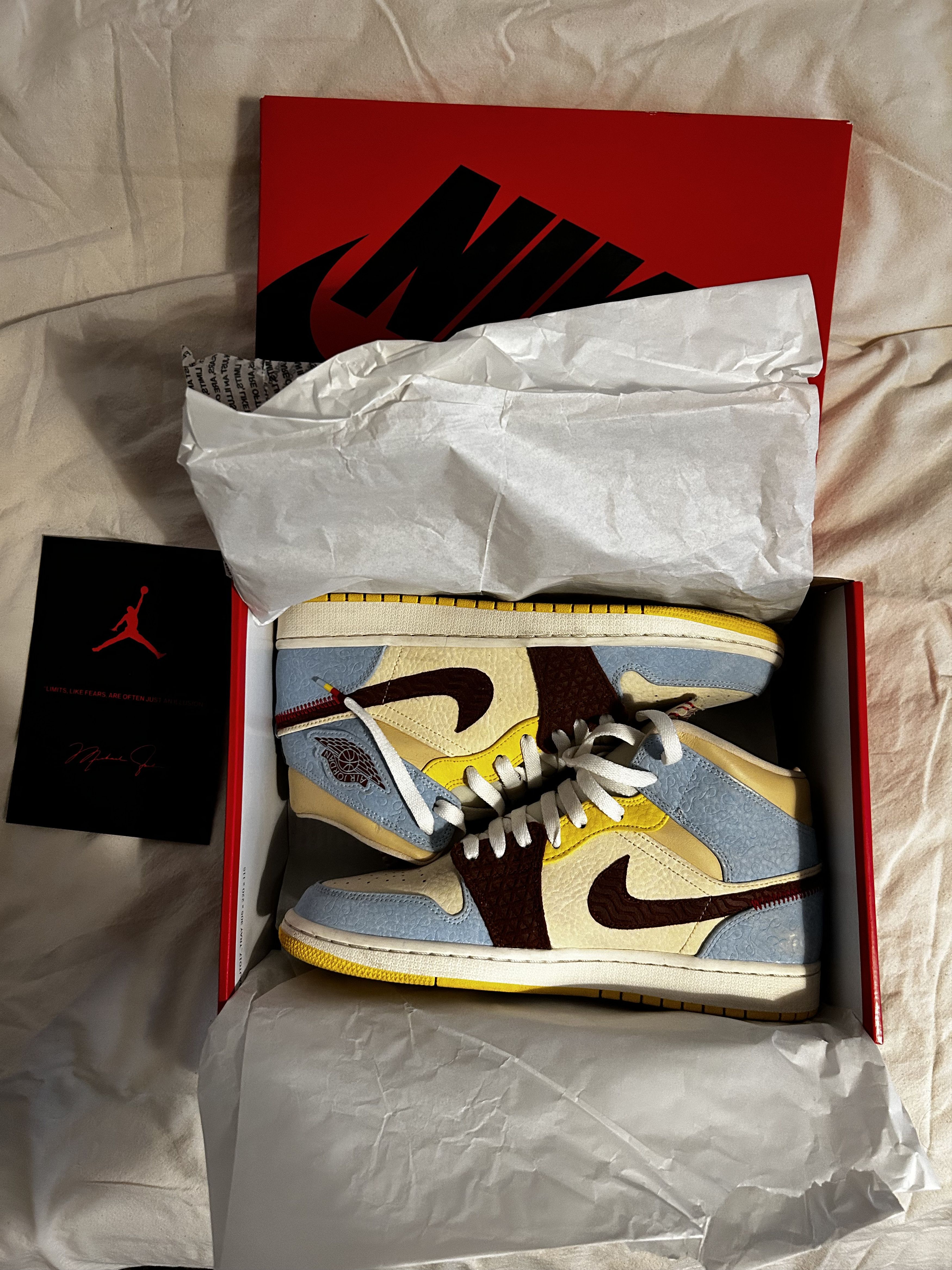 Nike Jordan x Maison chateau rouge Size US 9 / EU 42 - 4 Thumbnail