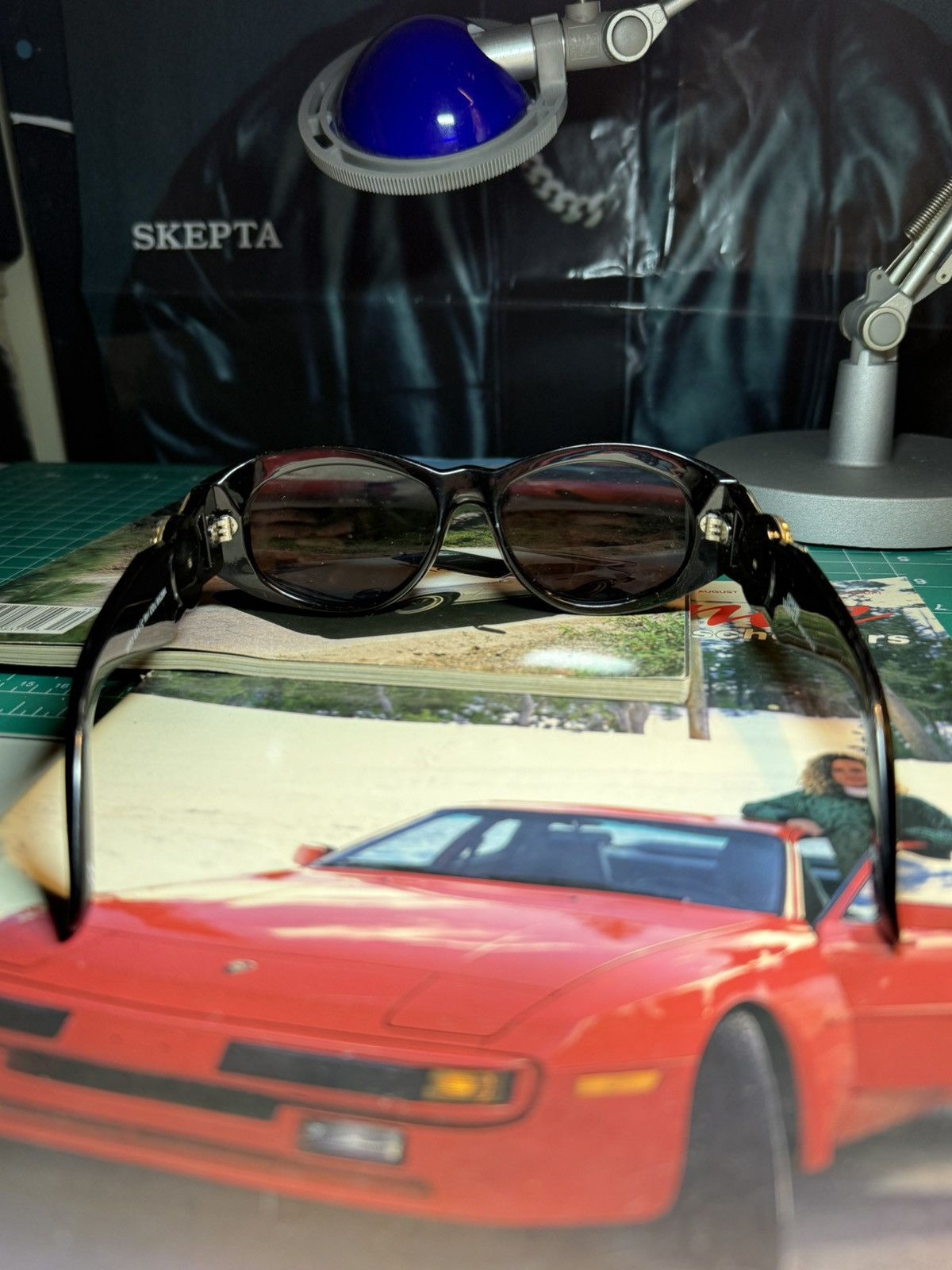 Versace Vintage OG Versace Biggie sunglasses Medusa 424C RHINESTONE Size ONE SIZE - 4 Thumbnail