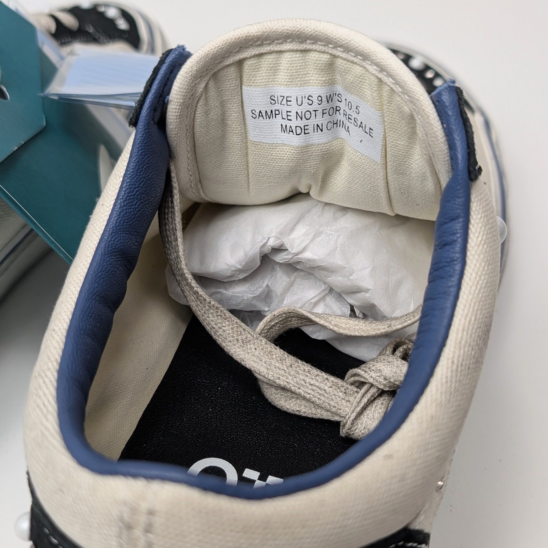Satoshi Nakamoto × Vans Satoshi Nakamoto x Vans Skool SAMPLE SZ 9 Pearlized marsh Size US 9 / EU 42 - 9 Thumbnail