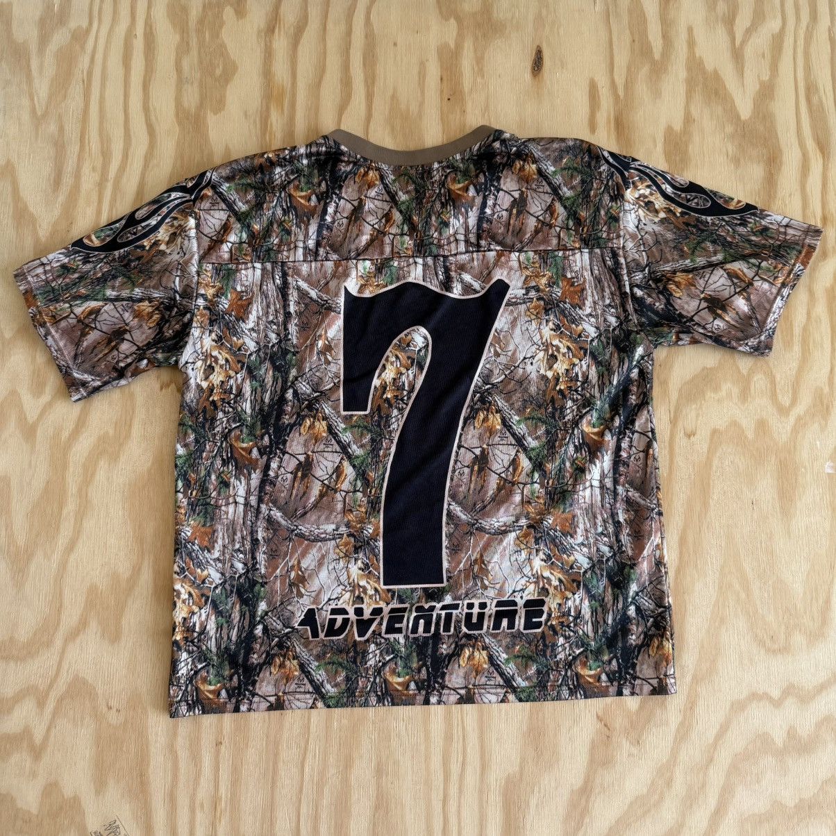 Vintage Vintage Camo Football Jersey Y2K Mesh Graphic Shirt Brown Size US XL / EU 56 / 4 - 10 Thumbnail