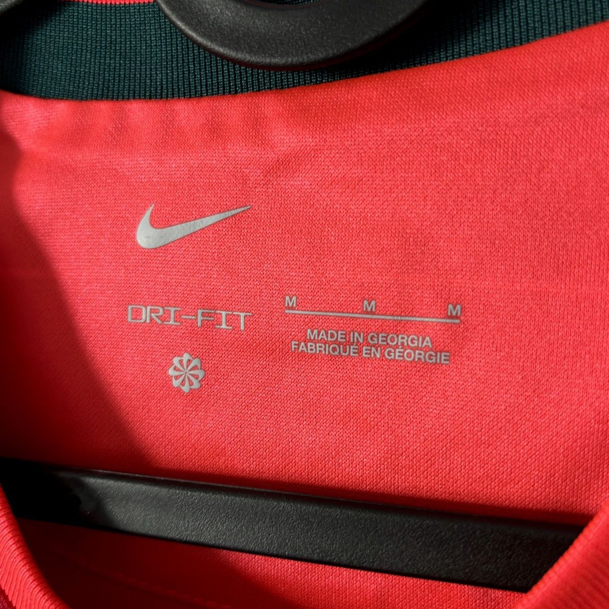 Nike 2021 2022 Liverpool England Nike Home Soccer Jersey Shirt FC Size US M / EU 48-50 / 2 - 4 Thumbnail