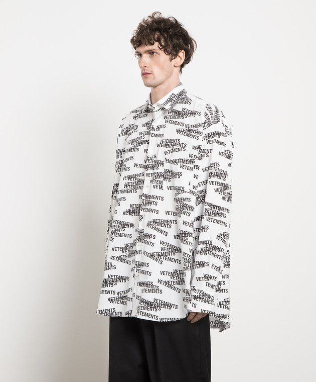 Vetements o1y0924 Logo Print Shirt in White Size US M / EU 48-50 / 2 - 3 Thumbnail