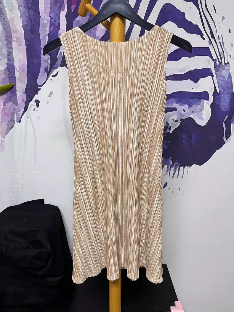 Issey Miyake Issey Miyake size:3 Yellow pleated sleeveless dress Size S / US 4 / IT 40 - 4 Thumbnail