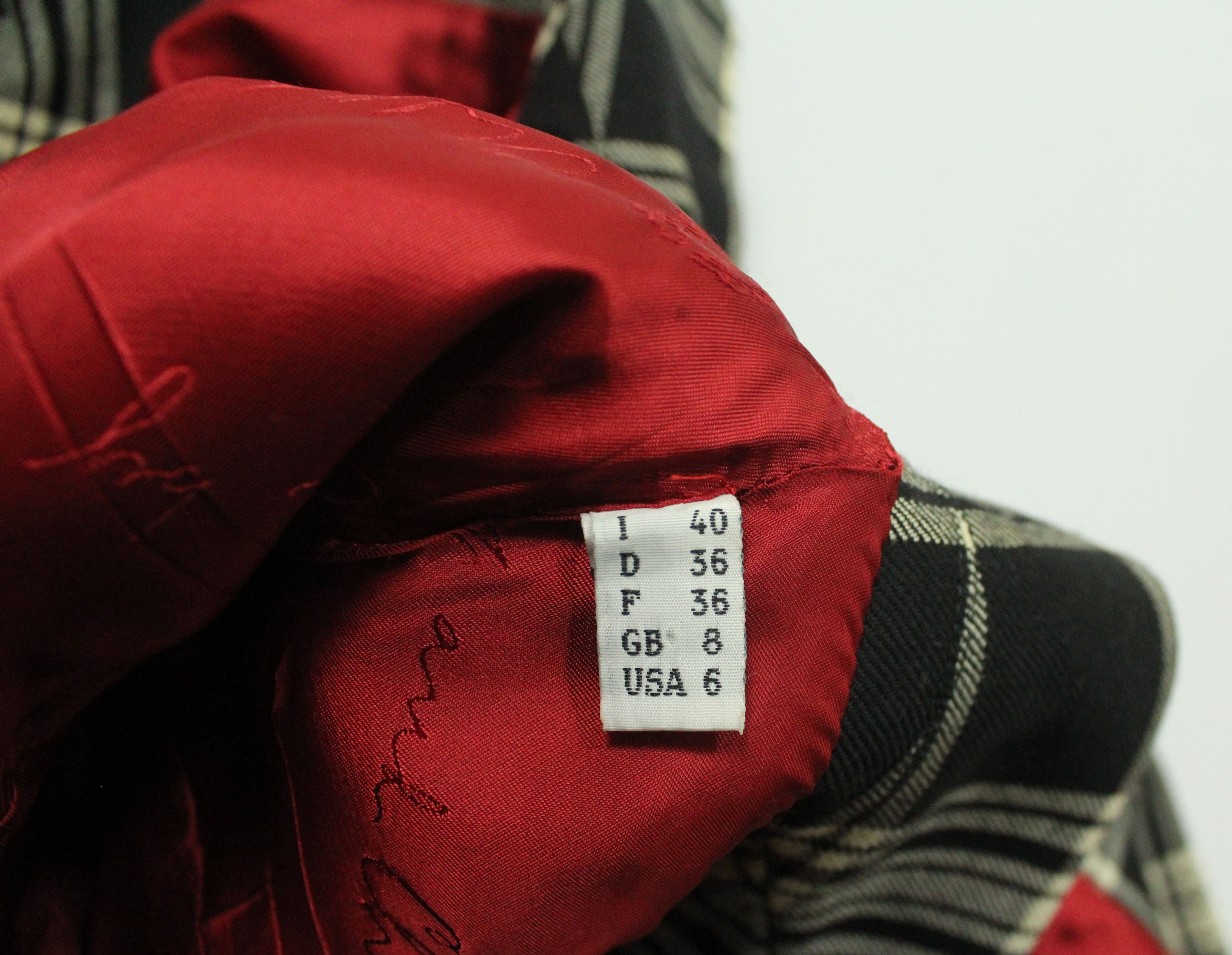 Moschino × Vintage Vintage 90s MOSCHINO CHEAP AND CHIC Jacket Tartan Love Size M / US 6-8 / IT 42-44 - 13 Thumbnail