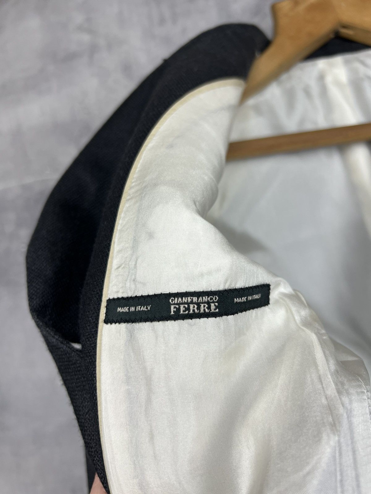 Gianfranco Ferre GIANFRANCO FERRE 90s Women’s Blazer Size S Size S / US 4 / IT 40 - 8 Thumbnail