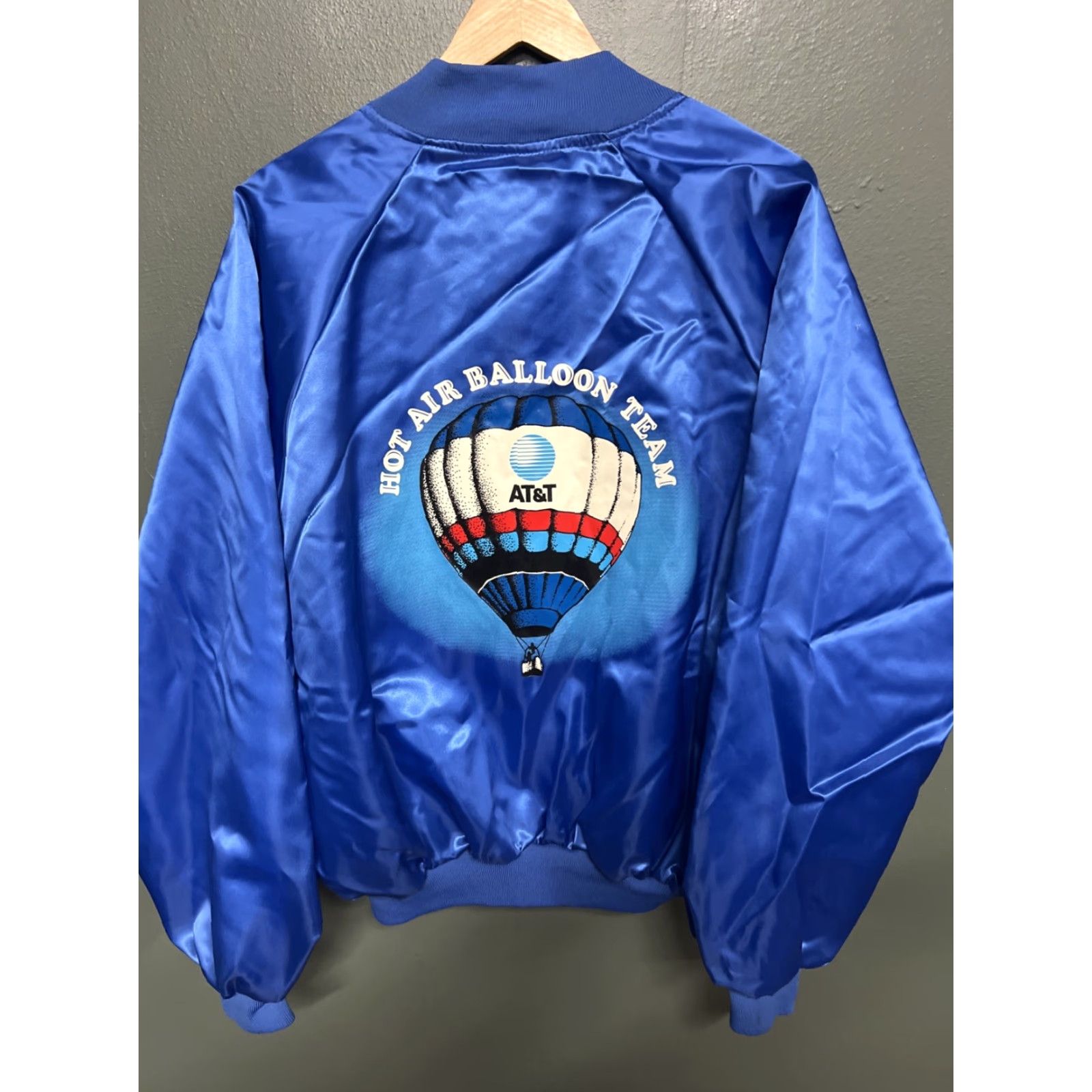 Vintage VINTAGE Sportswear Jacket XL Blue Satin Bomber 80s USA Men Button-Down Collar/Logo Wind-Resistant Water-Resistant Lightweight Short Size US XL / EU 56 / 4 - 2 Thumbnail
