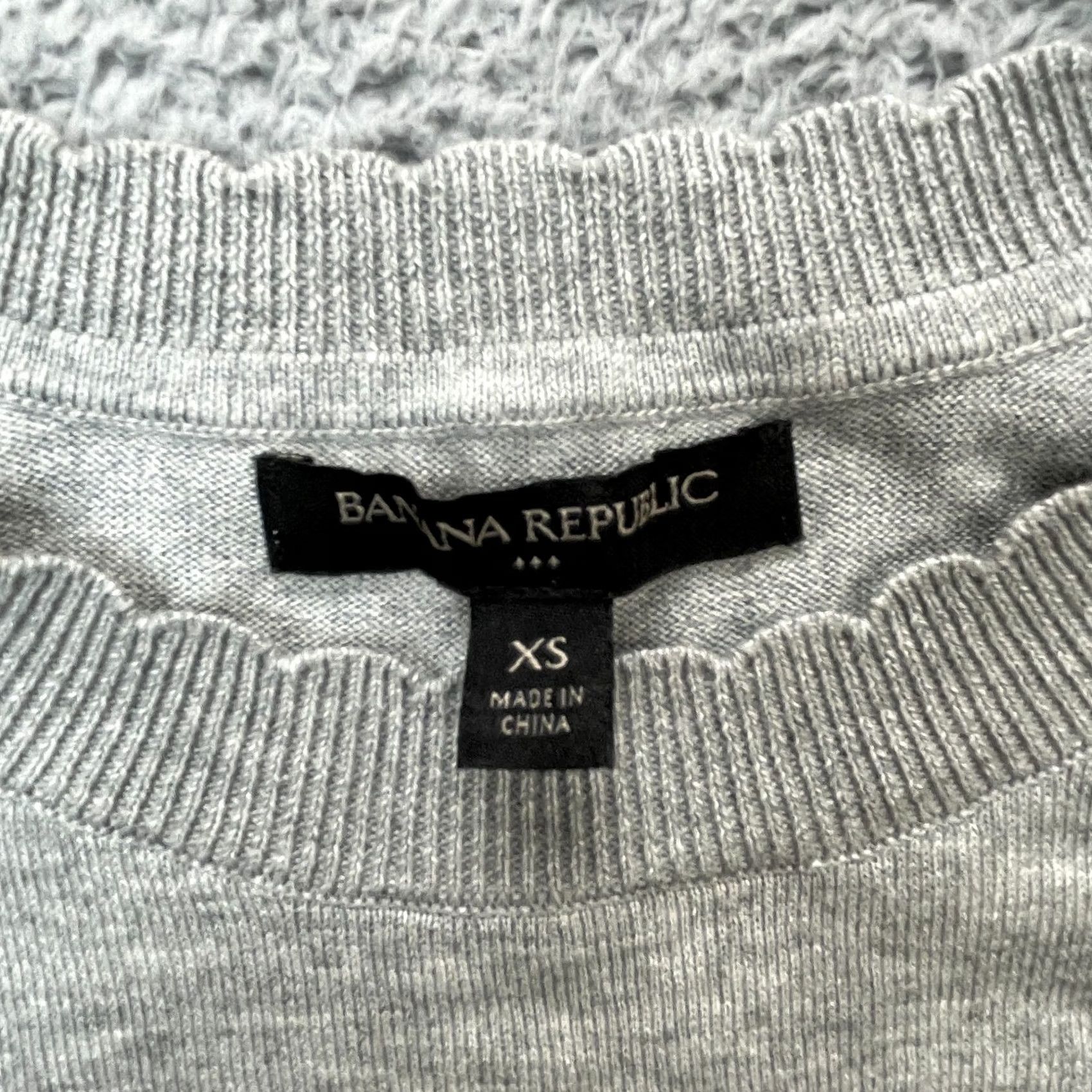 Banana Republic VINTAGE Banana Republic Sweater Womens XS Gray Polka Dots Cotton Scalloped Neck Size XS / US 0-2 / IT 36-38 - 3 Thumbnail