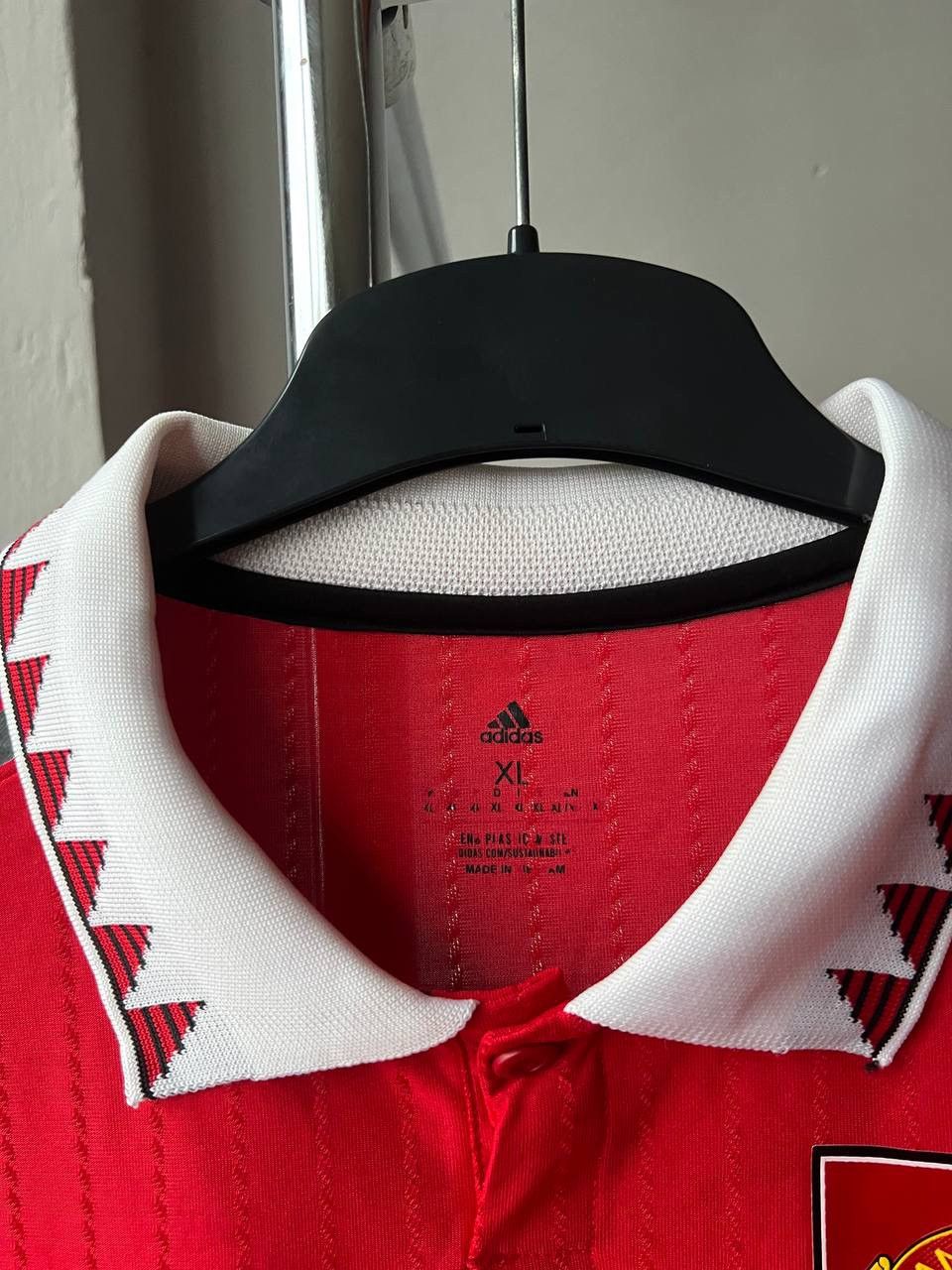 Adidas 2022/23 MANCHESTER UNITED HOME SOCCER JERSEY FOOTBALL SHIRT Size US XL / EU 56 / 4 - 7 Thumbnail