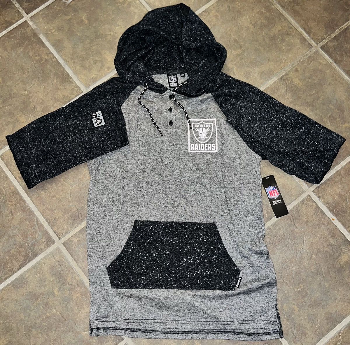 NFL Oakland Raiders Official Lightweight Hoodie Size US L / EU 52-54 / 3 - 2 Thumbnail