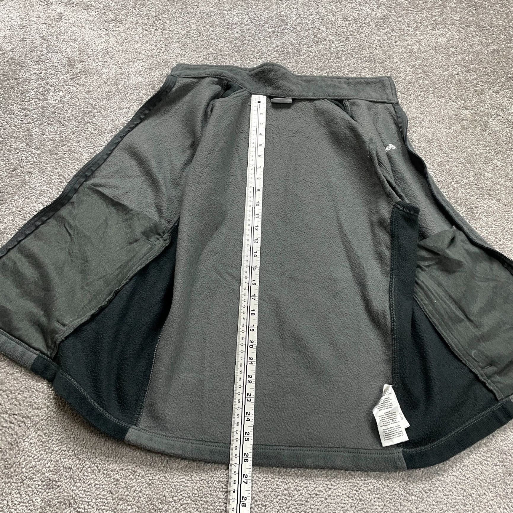 Vintage Columbia Vest Men Medium Gray Black Fleece Outdoor Hiking Steens Mountain Mens Size US M / EU 48-50 / 2 - 7 Thumbnail