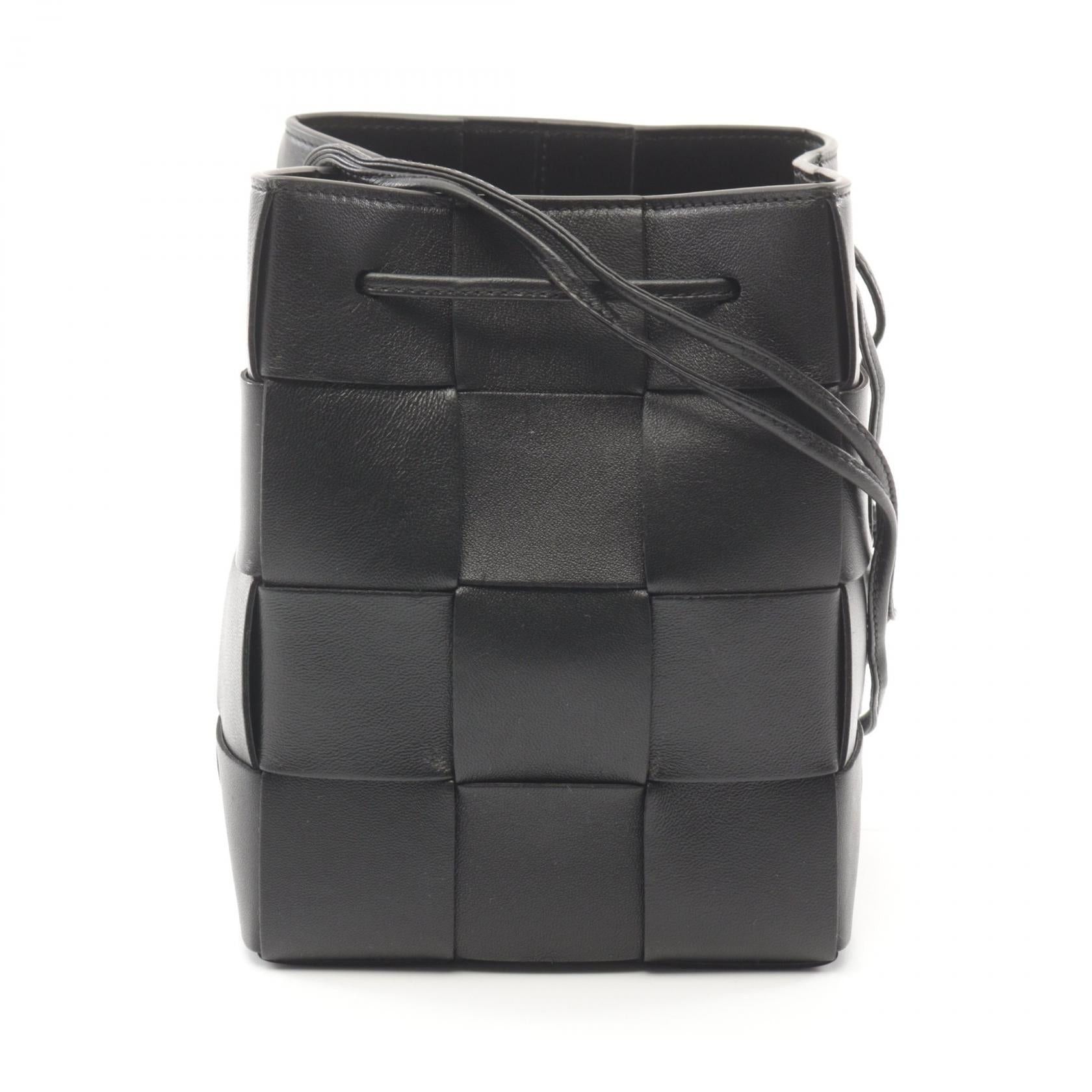 Bottega Veneta Bottega Veneta Small Cassette Bucket Shoulder Bag Leather Black Size ONE SIZE - 1 Thumbnail