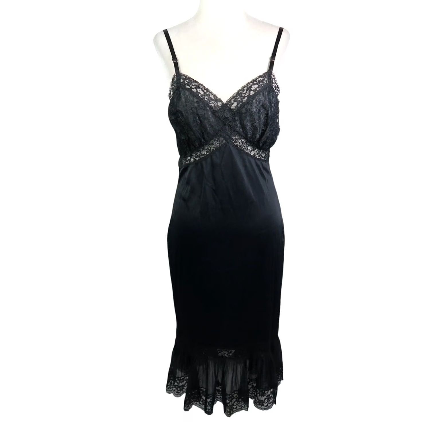 Vintage VINTAGE Van Raalte Black Lace Trim Slip Dress S Womens Slip 60s Lace Nylon Black Girls Mens Size S / US 4 / IT 40 - 2 Thumbnail