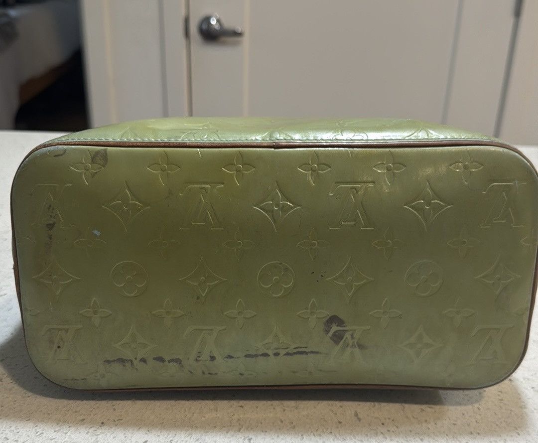 Louis Vuitton Louis Vuitton Vernis Reade PM Tote Green Monogram Patent Size ONE SIZE - 4 Thumbnail