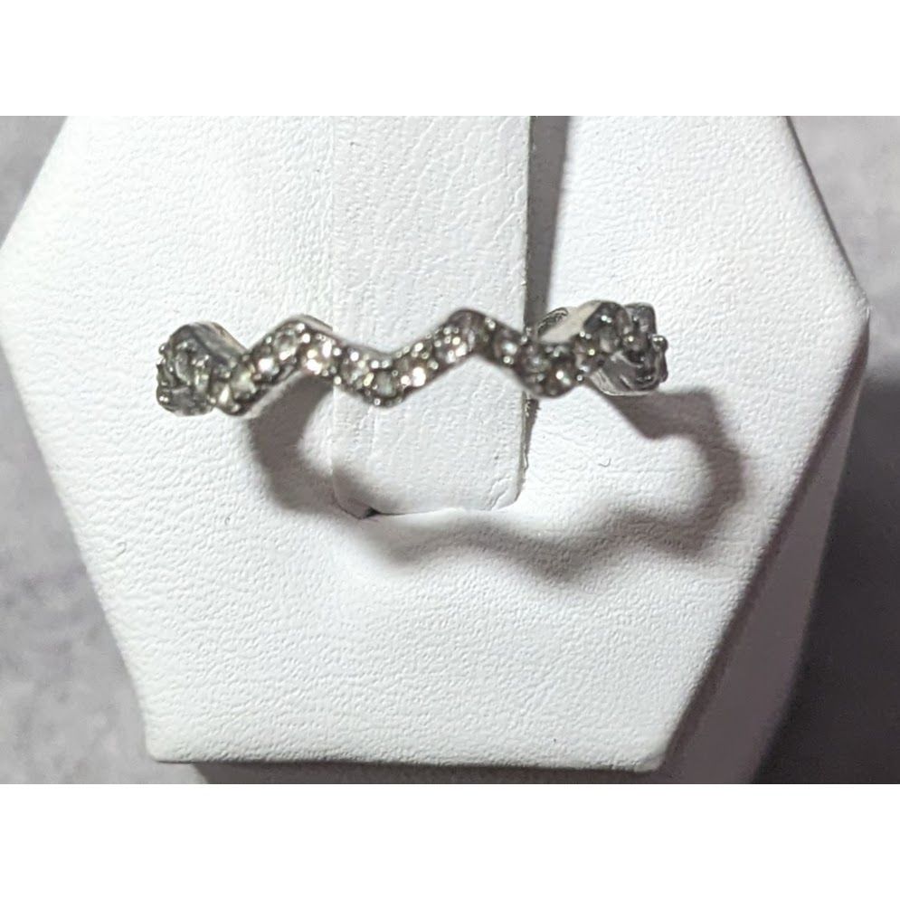 Other Elegant Glam Zigzag Rhinestone Silver Tone Ring Size 6 3/4 Size ONE SIZE - 6 Thumbnail