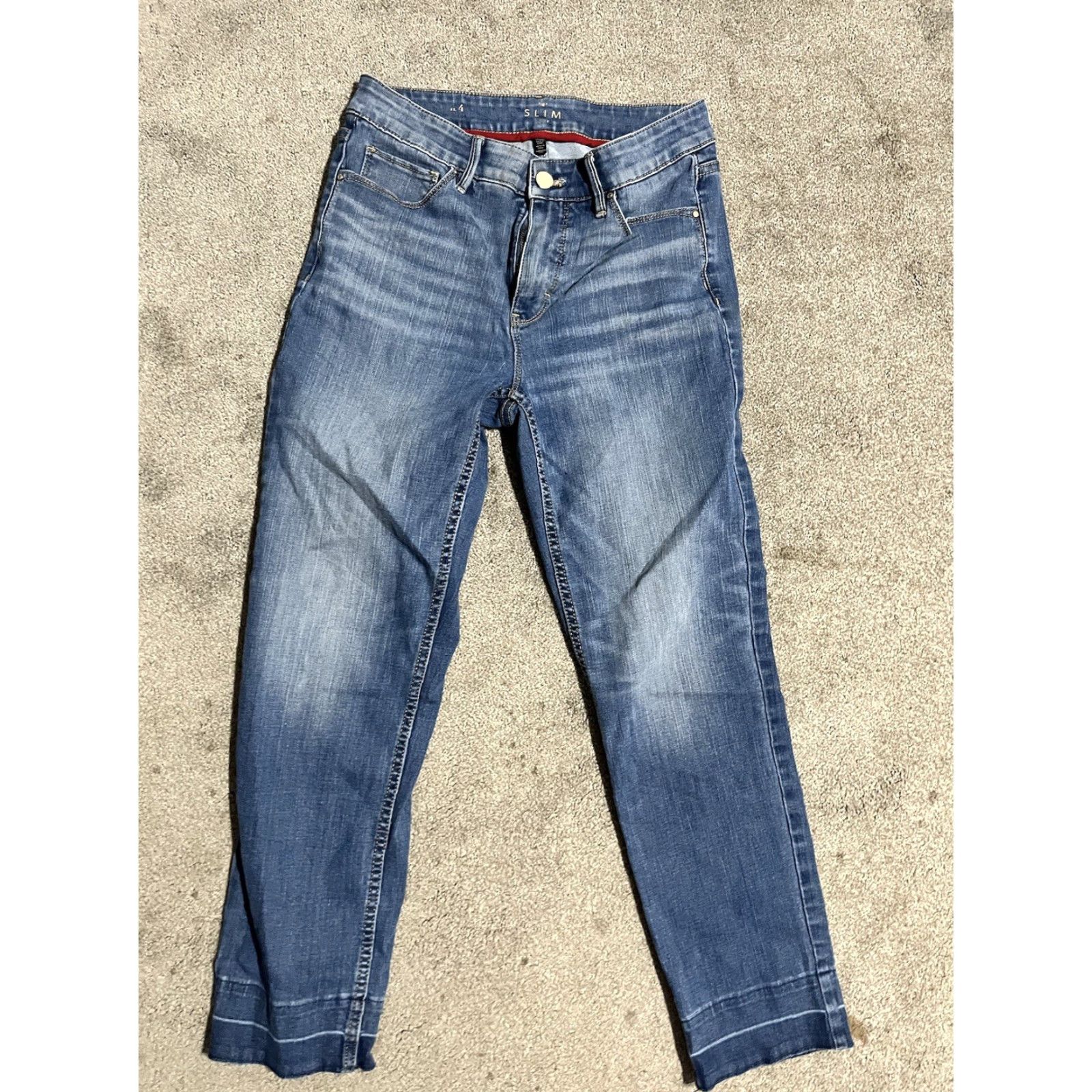 White House Black Market White House Black Market Jeans Women’s 4 Blue Slim Crop Medium Wash Denim Size 27" / US 4 / IT 40 - 2 Thumbnail