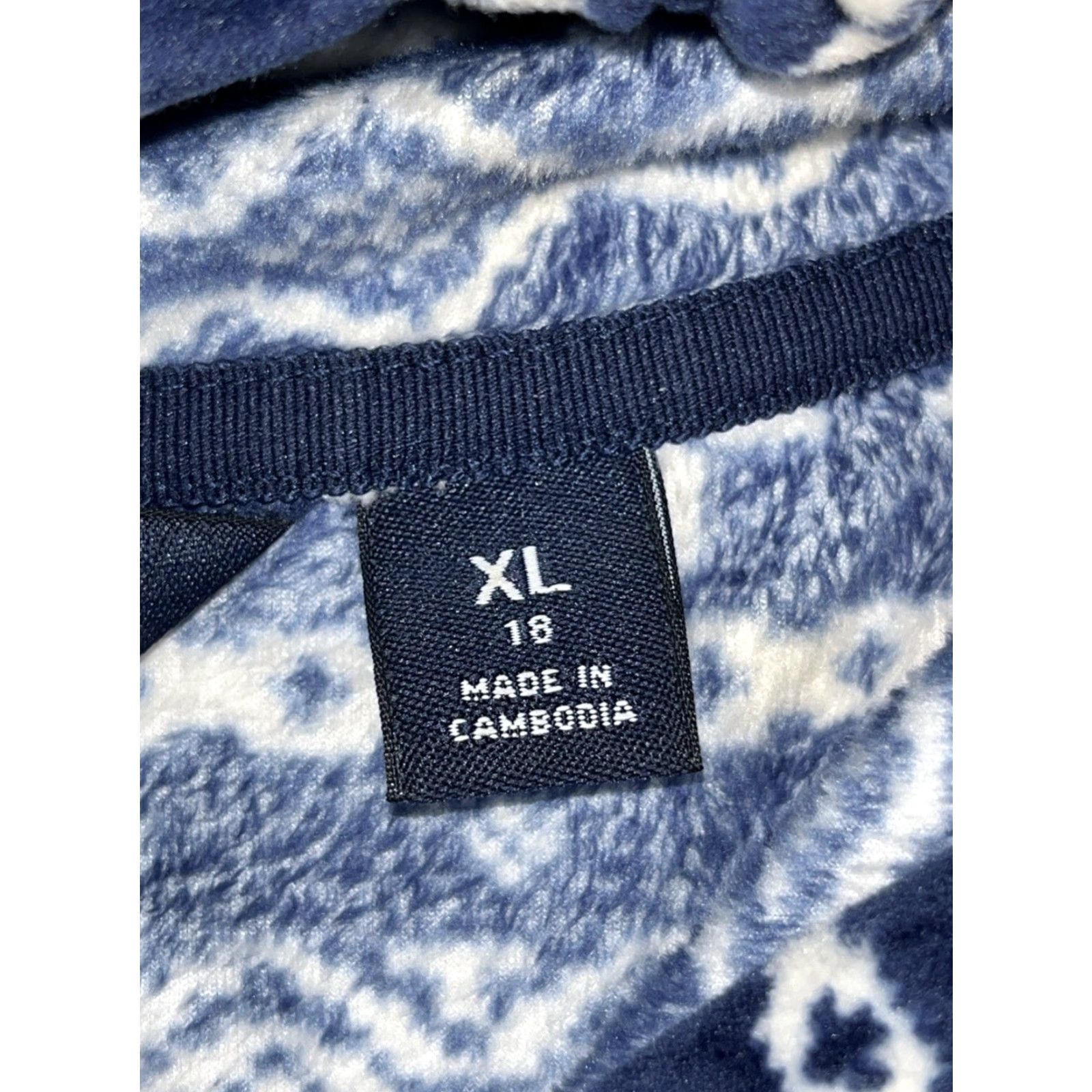 Lands' End Lands’ End Hoodie Women’s XL BLUE white SNOWFLAKE WINTER Fair Isle Big POCKET Size XL / US 12-14 / IT 48-50 - 7 Thumbnail