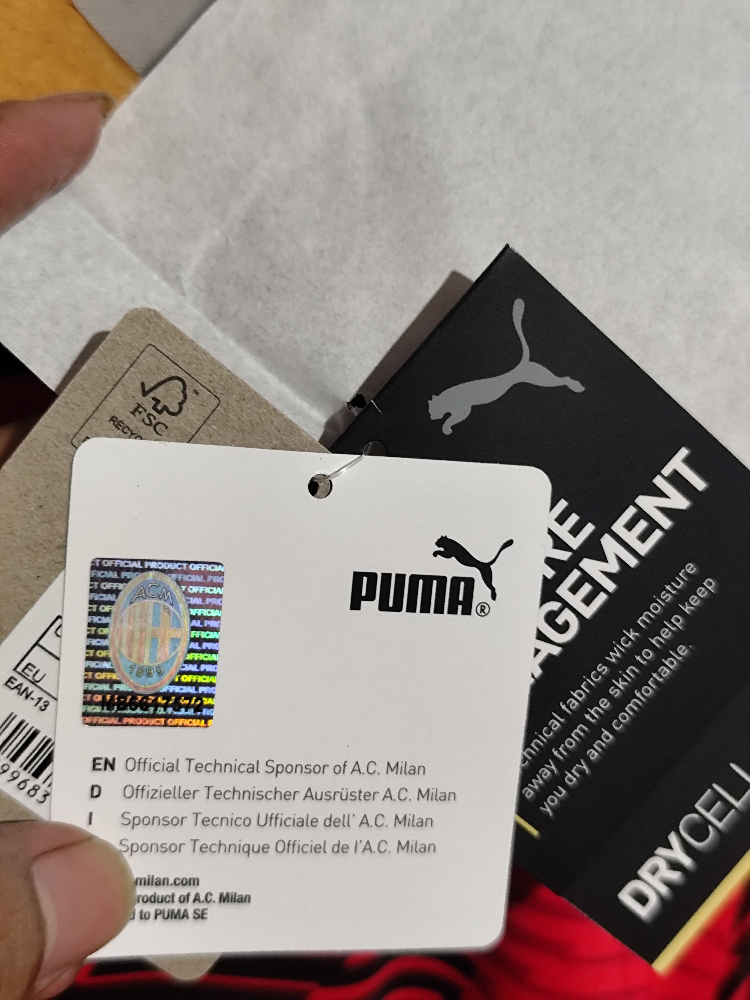 Puma Puma x AC Milan 2023/2024 #22 Kaka Home Jersey Size US L / EU 52-54 / 3 - 11 Thumbnail