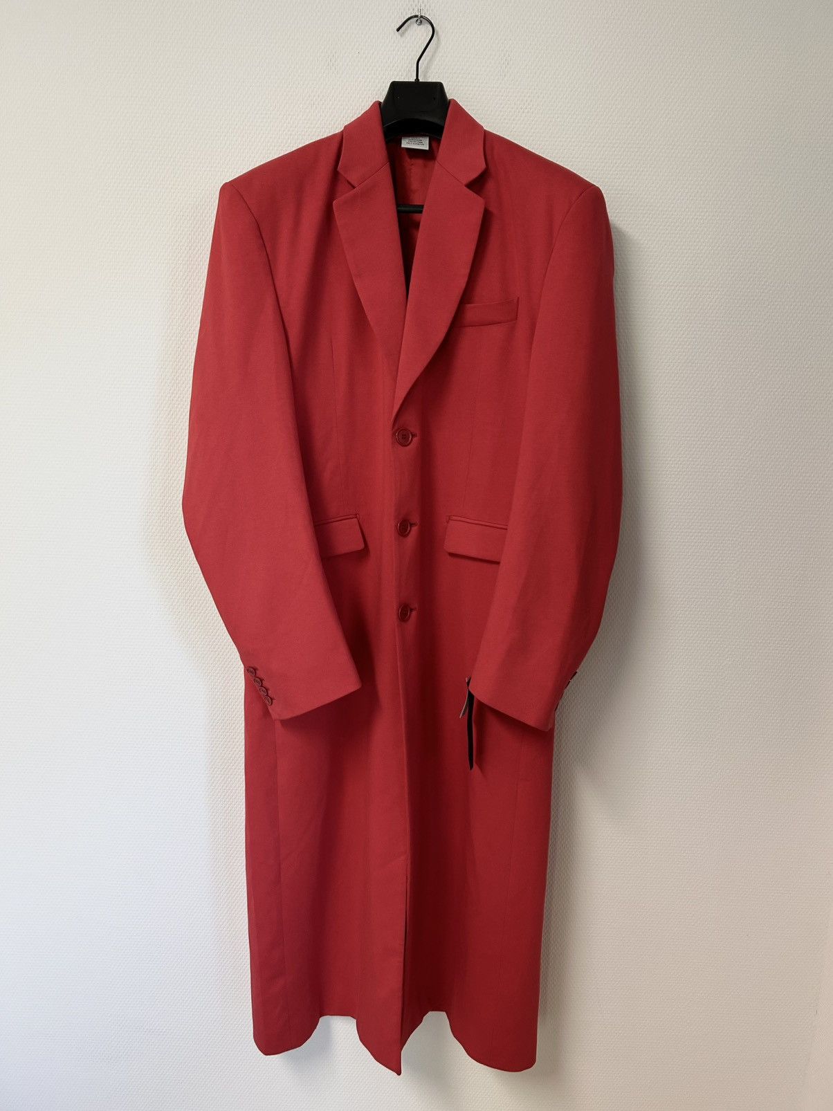 Vetements FW2022 Power-Shoulder Coat Red Size US L / EU 52-54 / 3 - 2 Thumbnail
